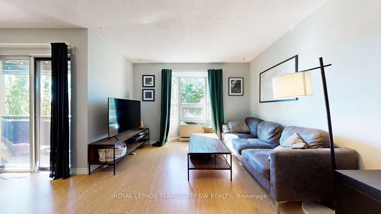 3835 Lake Shore Boulevard W, #210