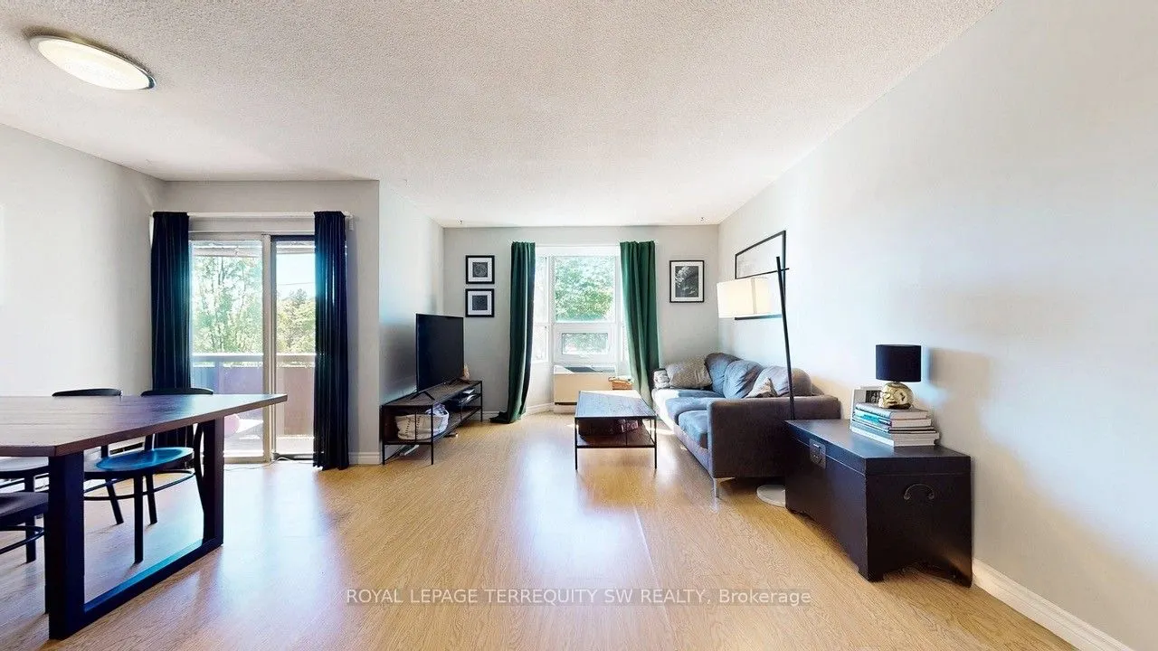 3835 Lake Shore Boulevard W, #210