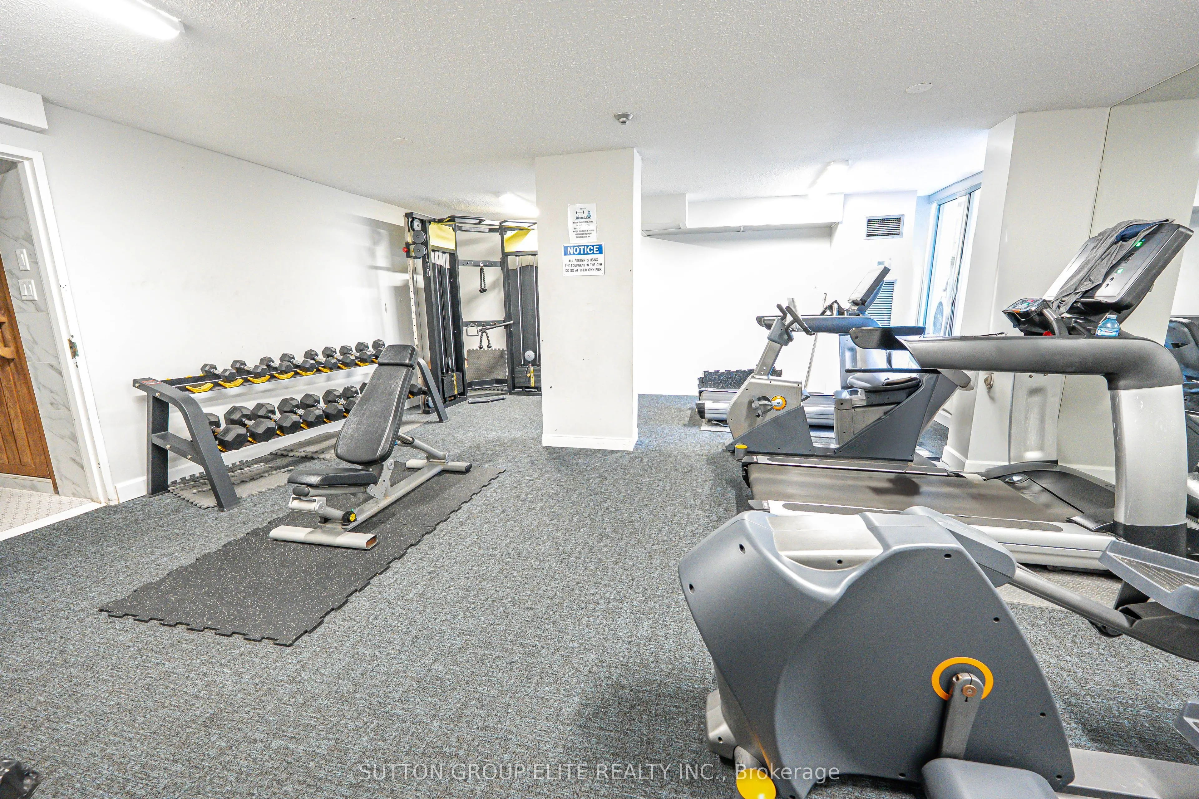 3590 Kaneff Crescent, #1203