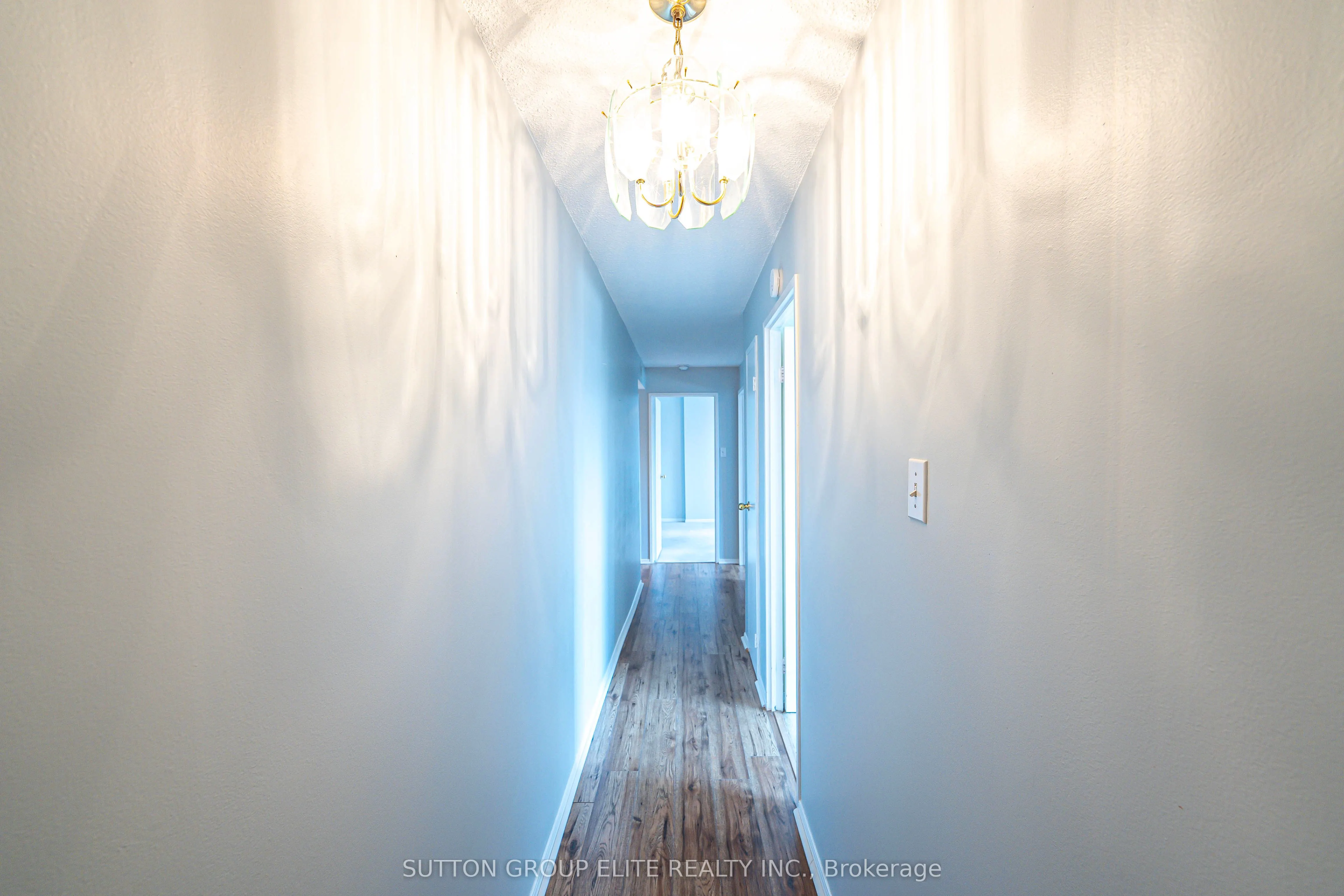 3590 Kaneff Crescent, #1203