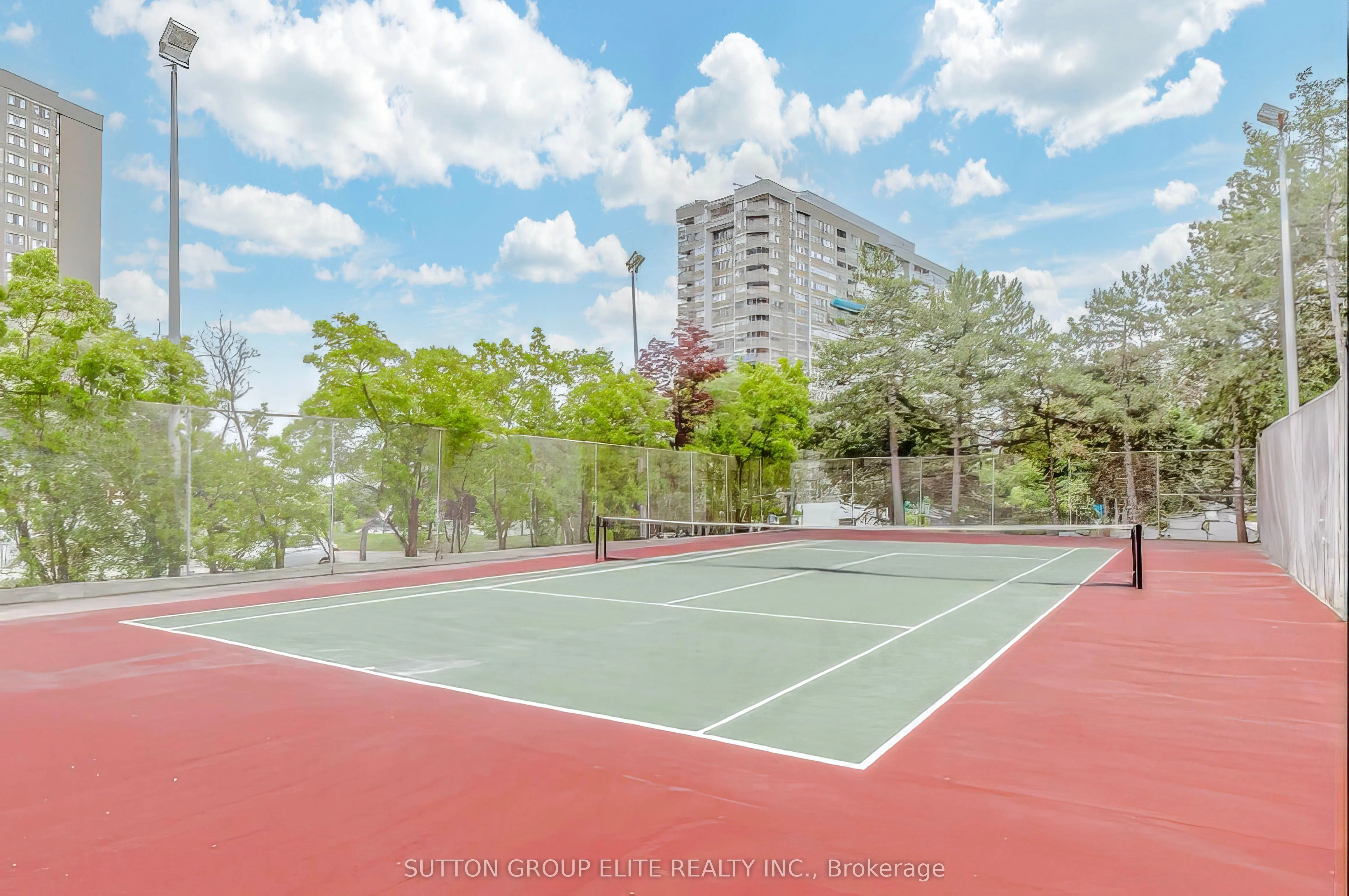 3590 Kaneff Crescent, #1203
