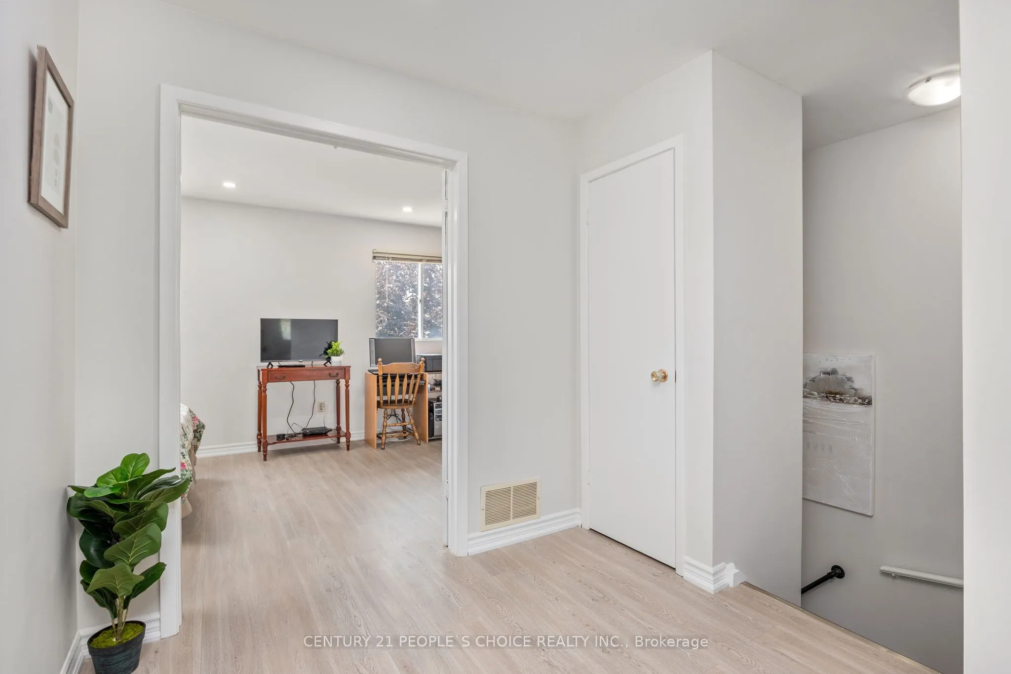 3500 Glen Erin Drive, #23