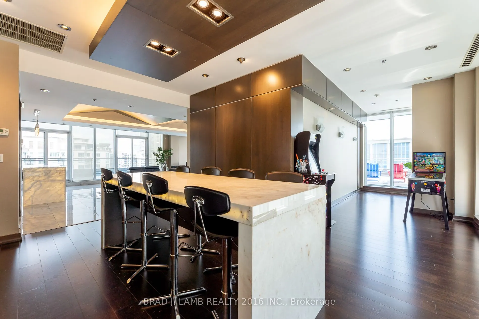 2121 Lake Shore Boulevard W, #909