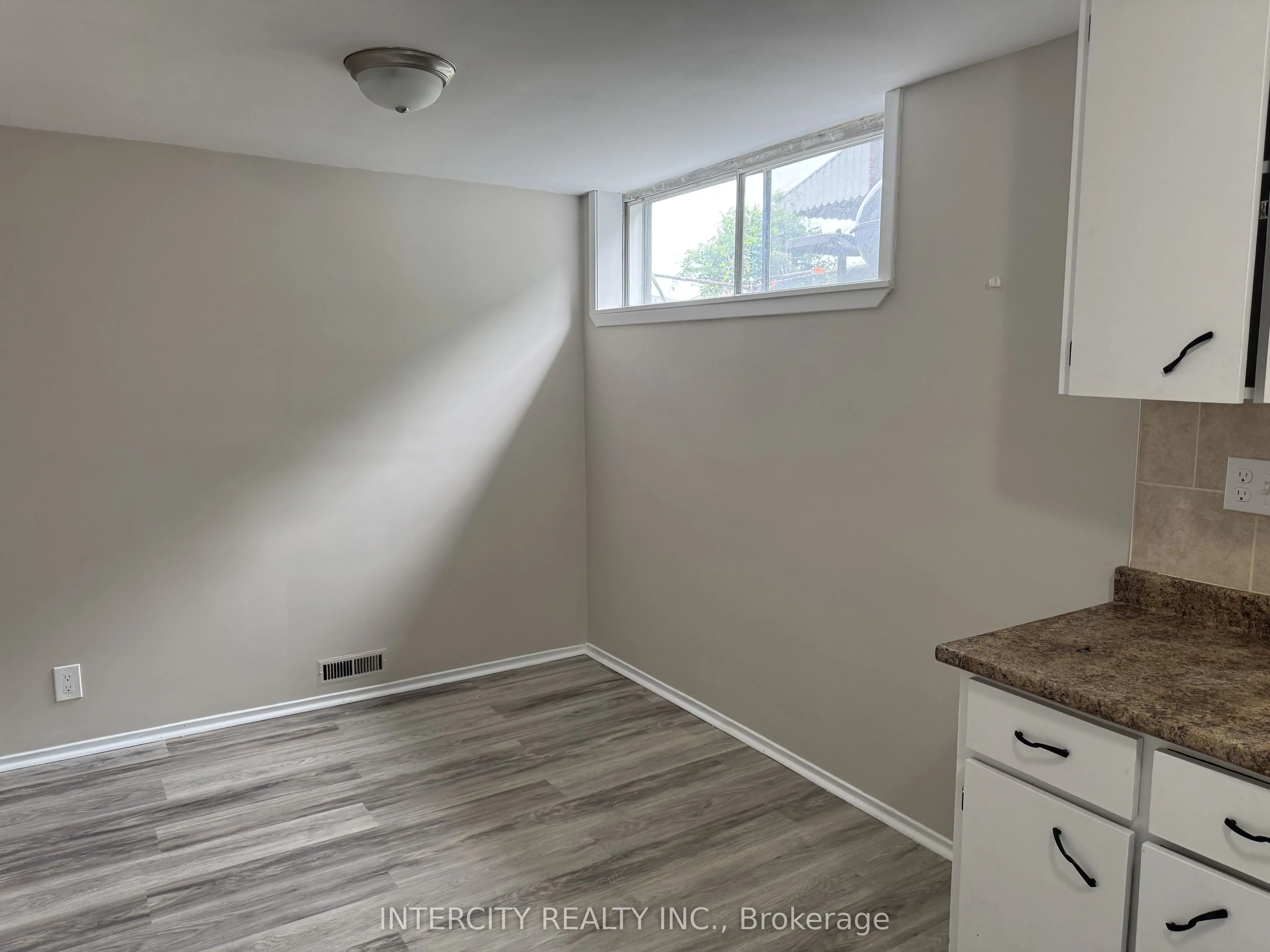 263 Hullmar Drive