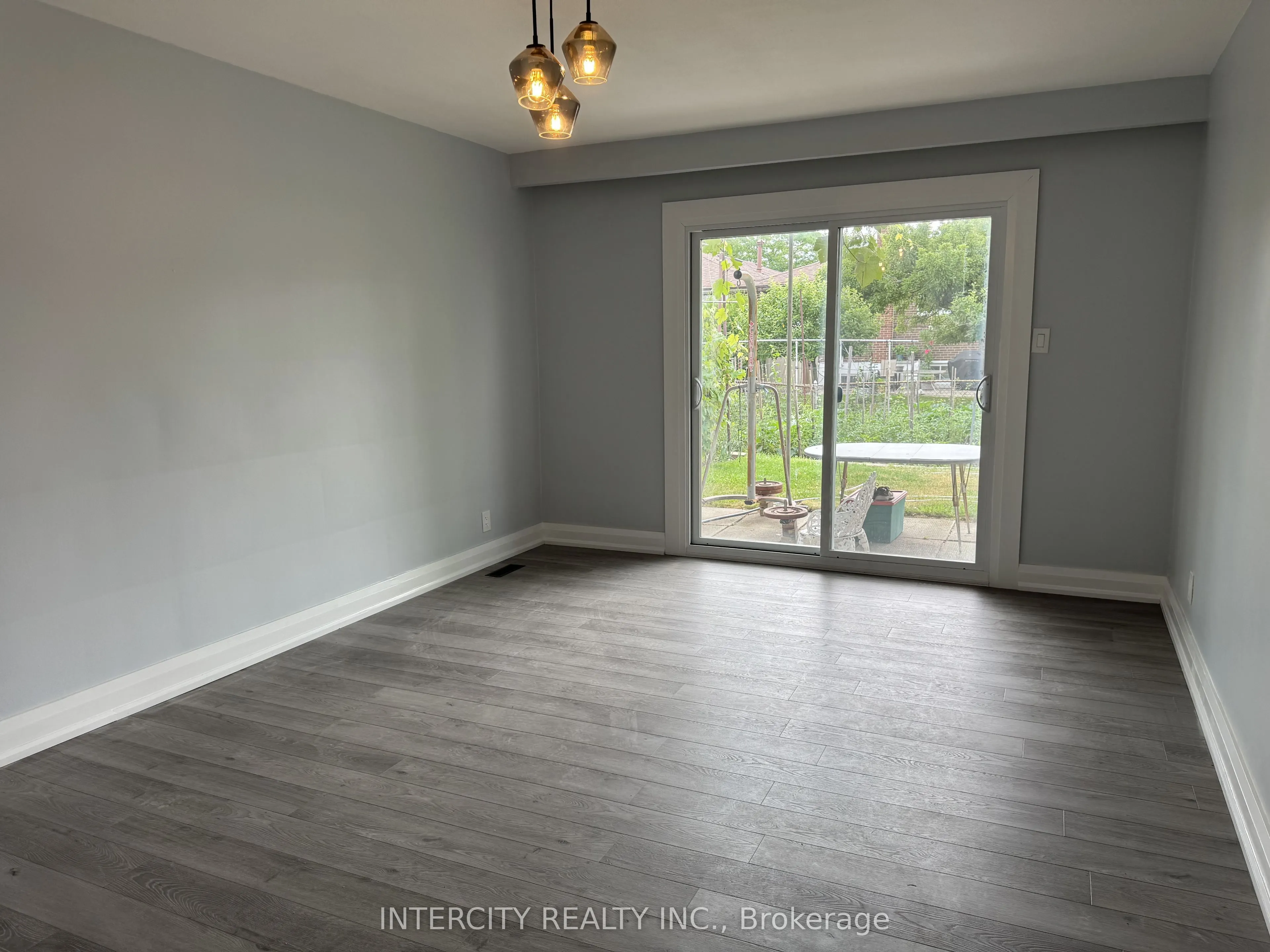 263 Hullmar Drive