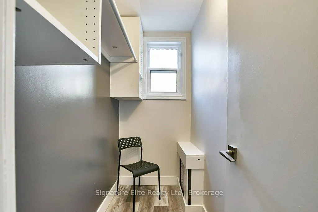 112 Alder Crescent, #102