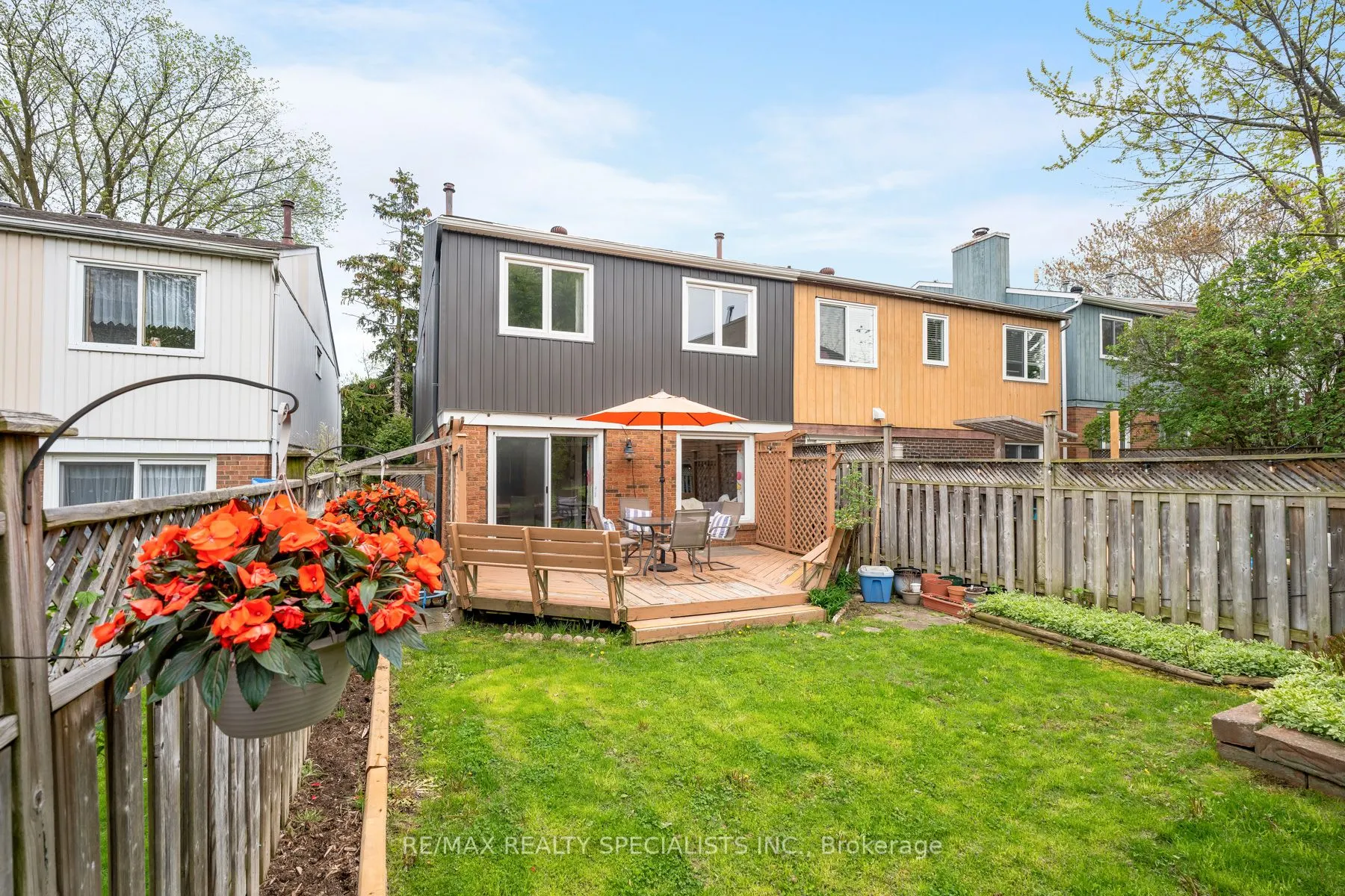 3502 Ash Row Crescent