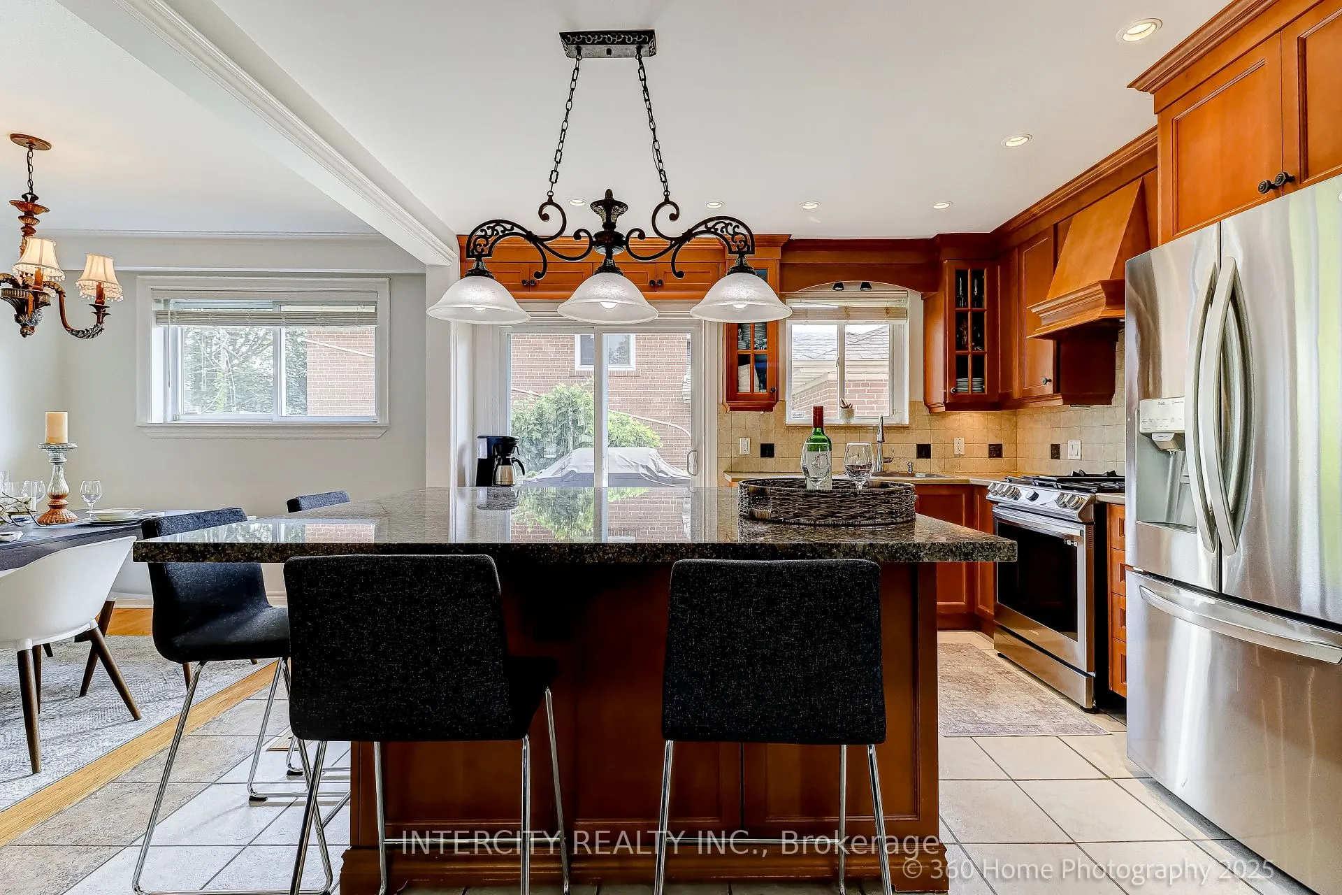 44 Oxenden Crescent