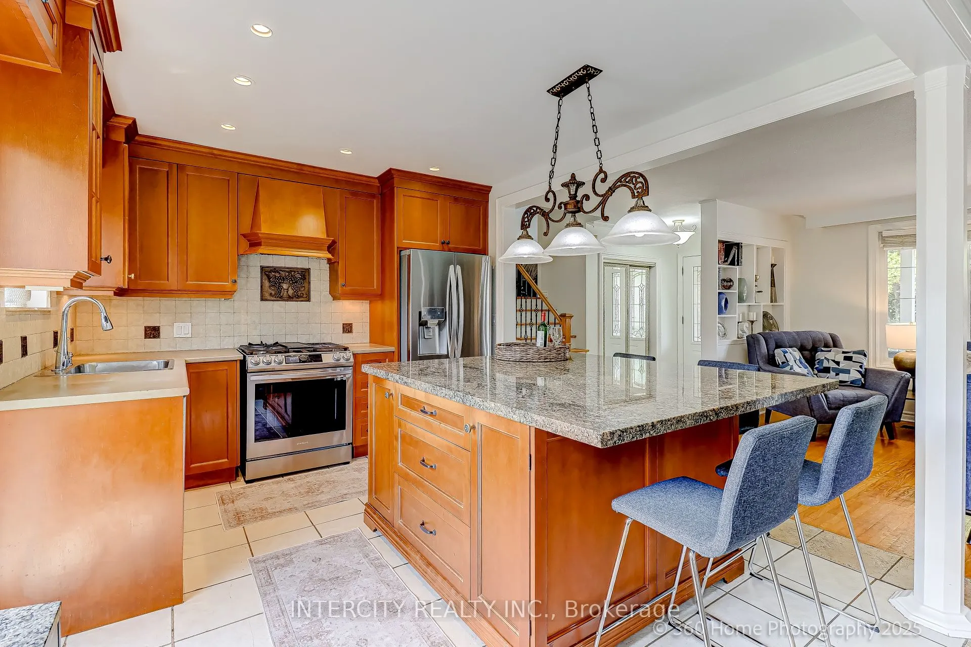 44 Oxenden Crescent