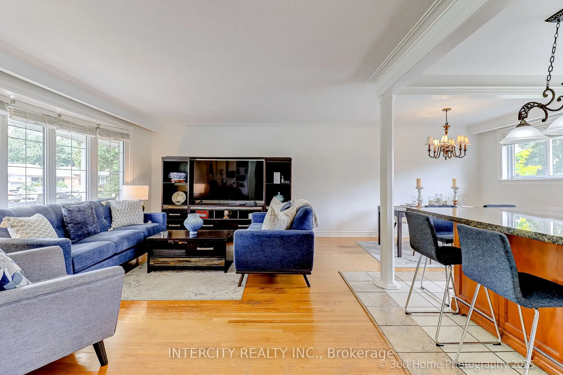 44 Oxenden Crescent