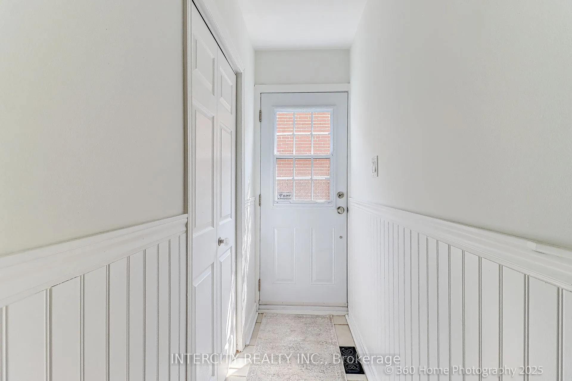 44 Oxenden Crescent