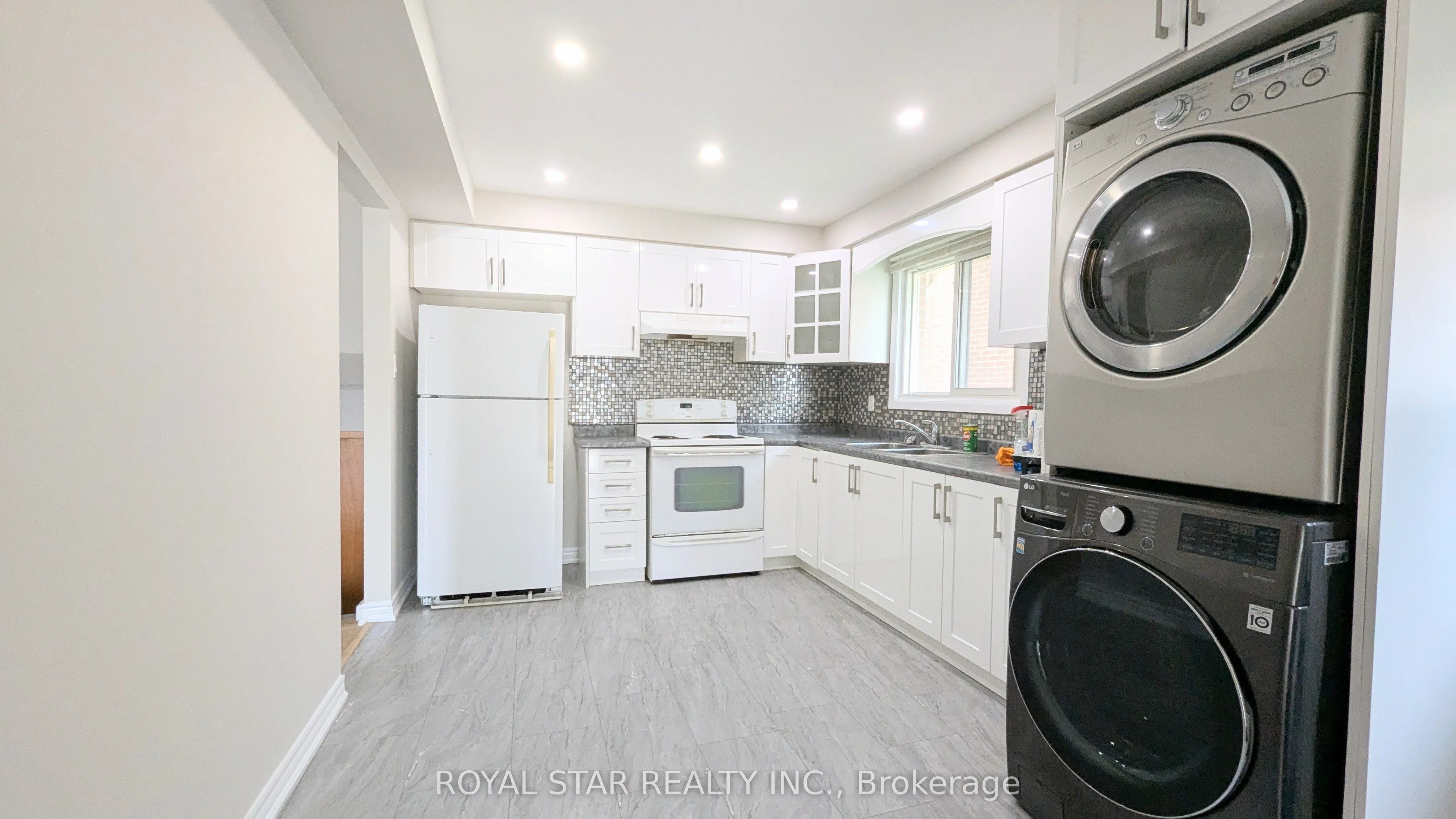 4051 Dunmow Crescent