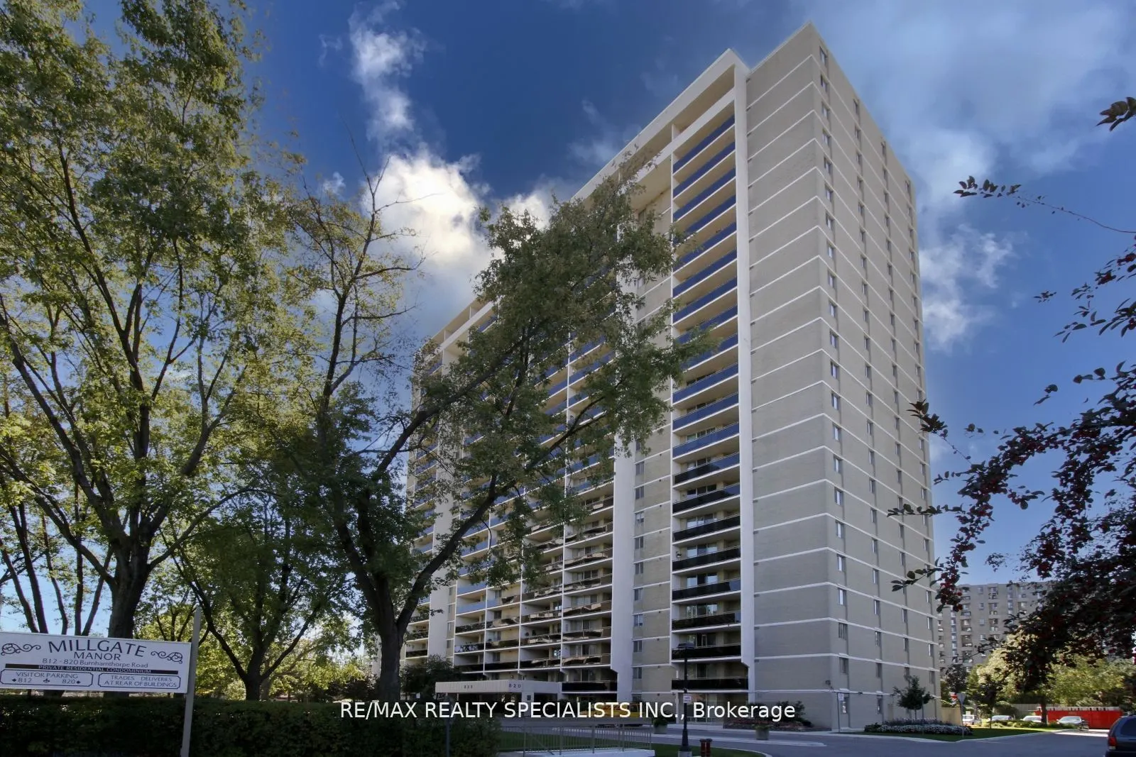 820 Burnhamthorpe Road, #803
