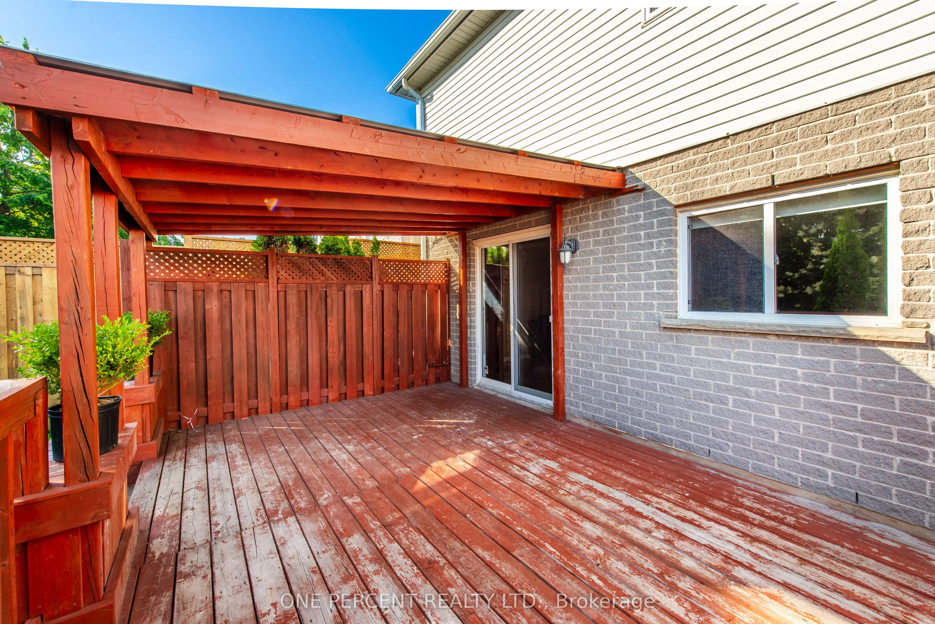 53 Biscayne Crescent