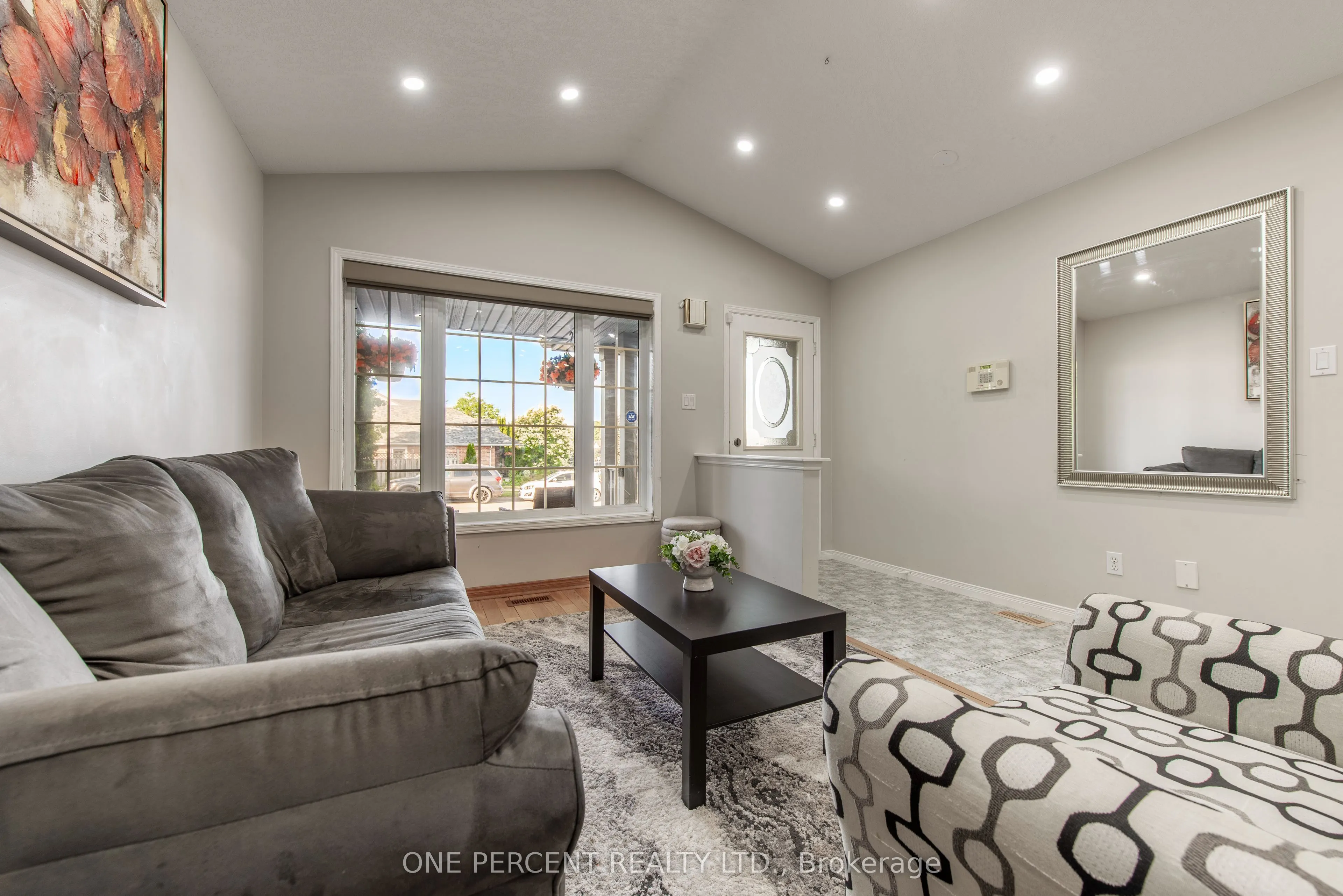 53 Biscayne Crescent