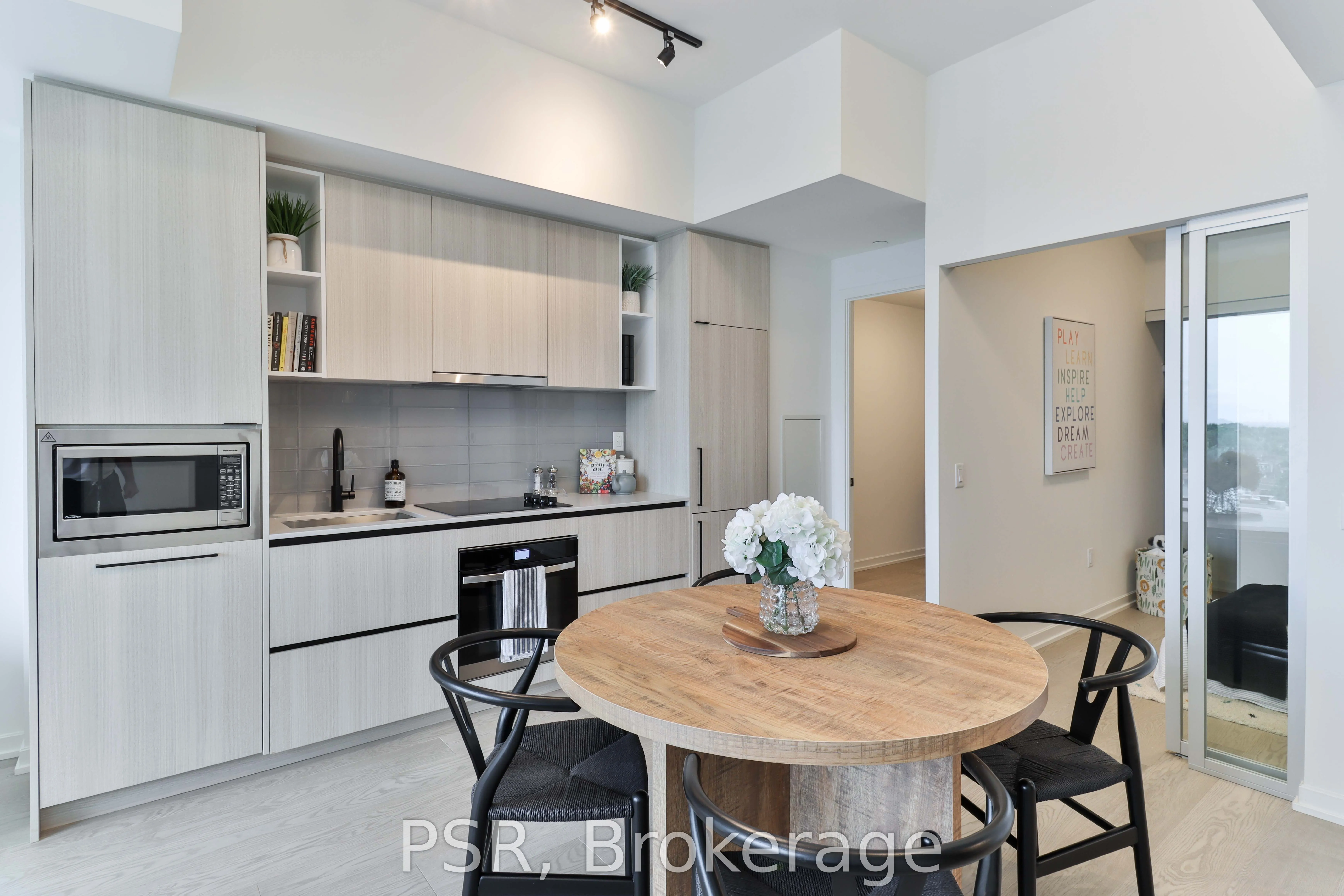 10 Graphophone Grove, #609