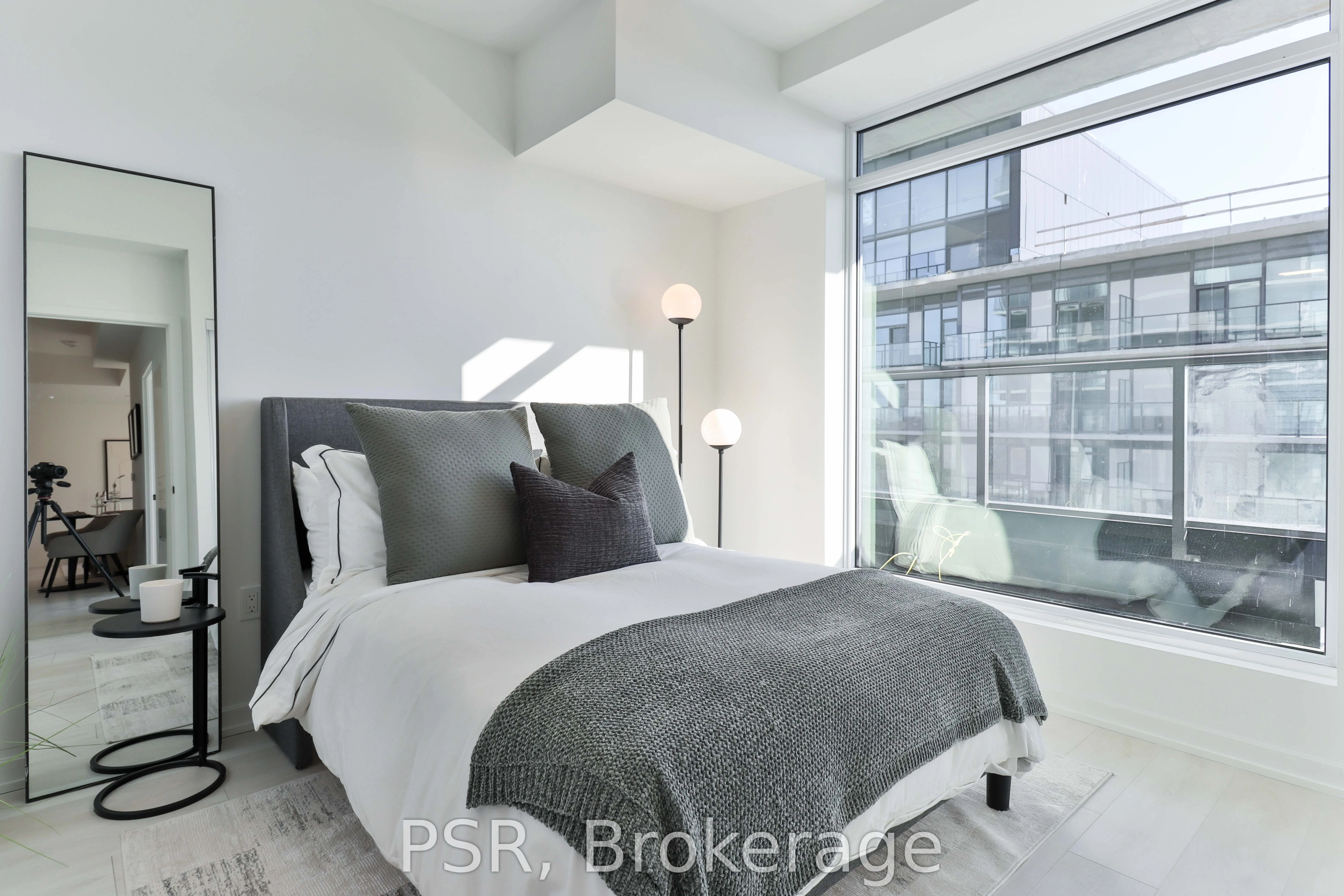 1285 Dupont Street, #2301