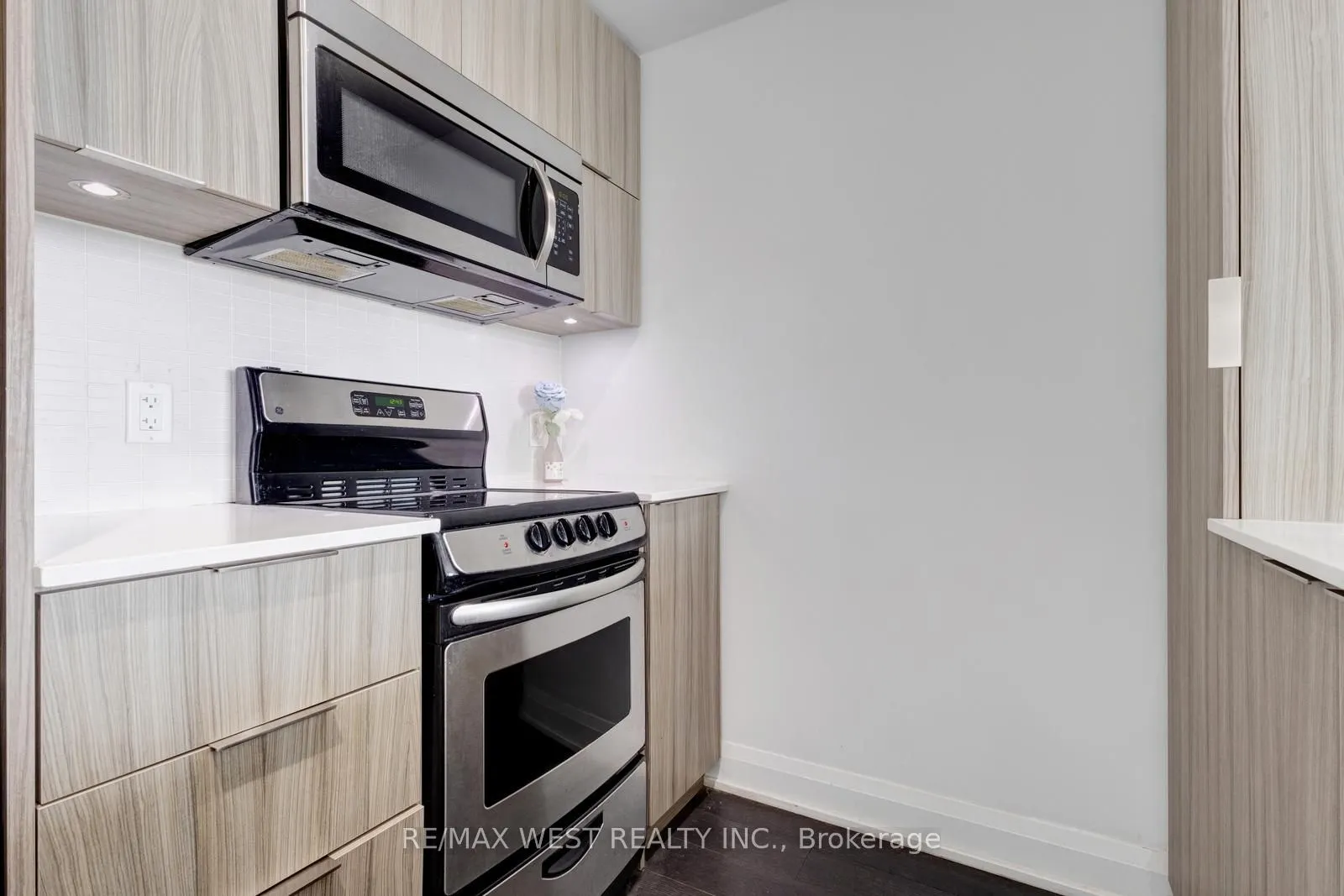 56 Annie Craig Drive, #1707