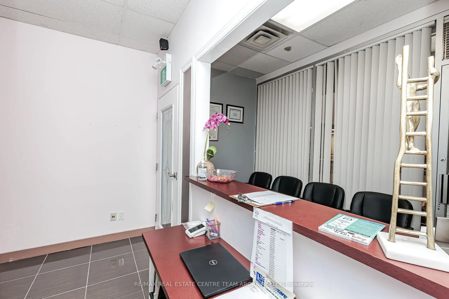 1550 South Gateway Road N, #213