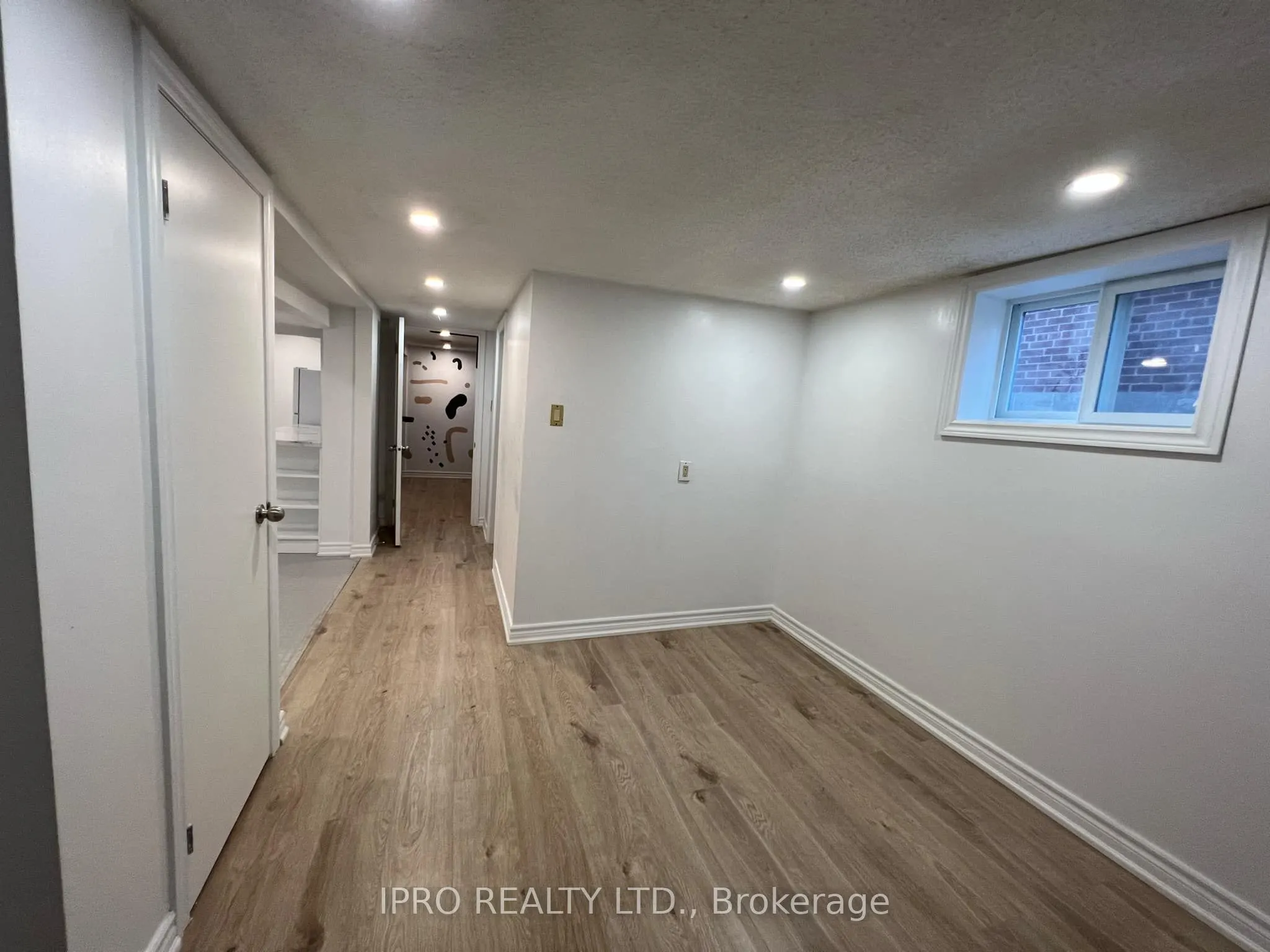 46 Rothsay Avenue, #(LOWER LEVEL)