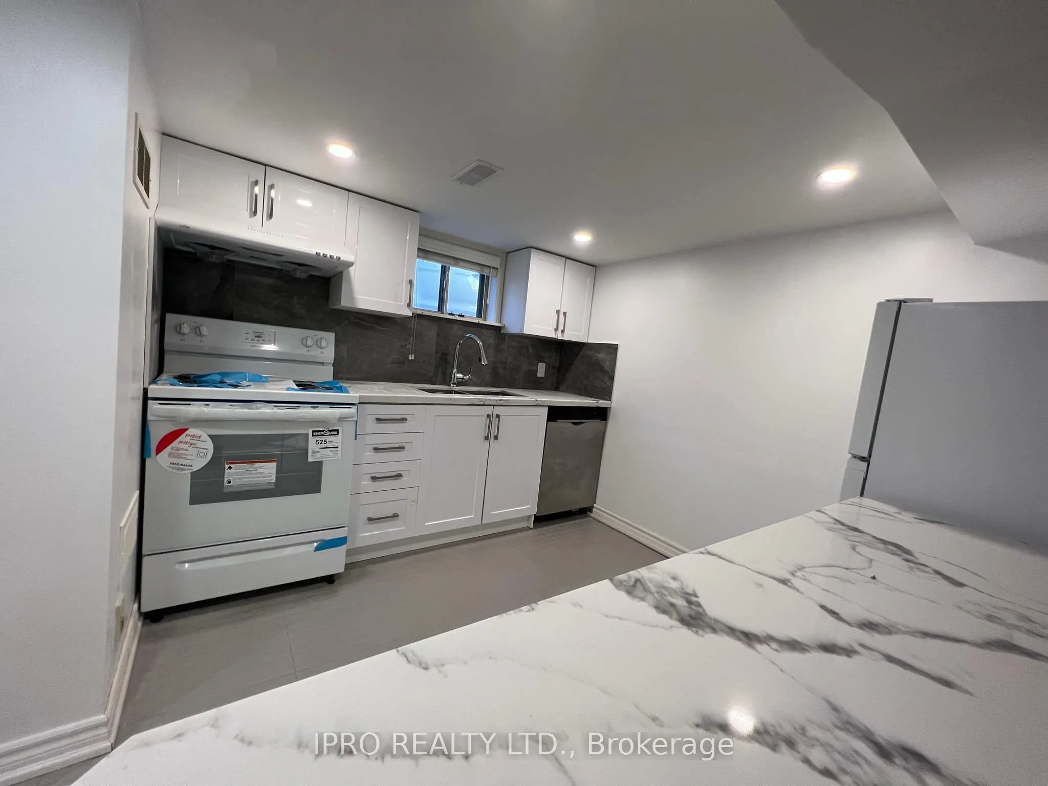 46 Rothsay Avenue, #(LOWER LEVEL)
