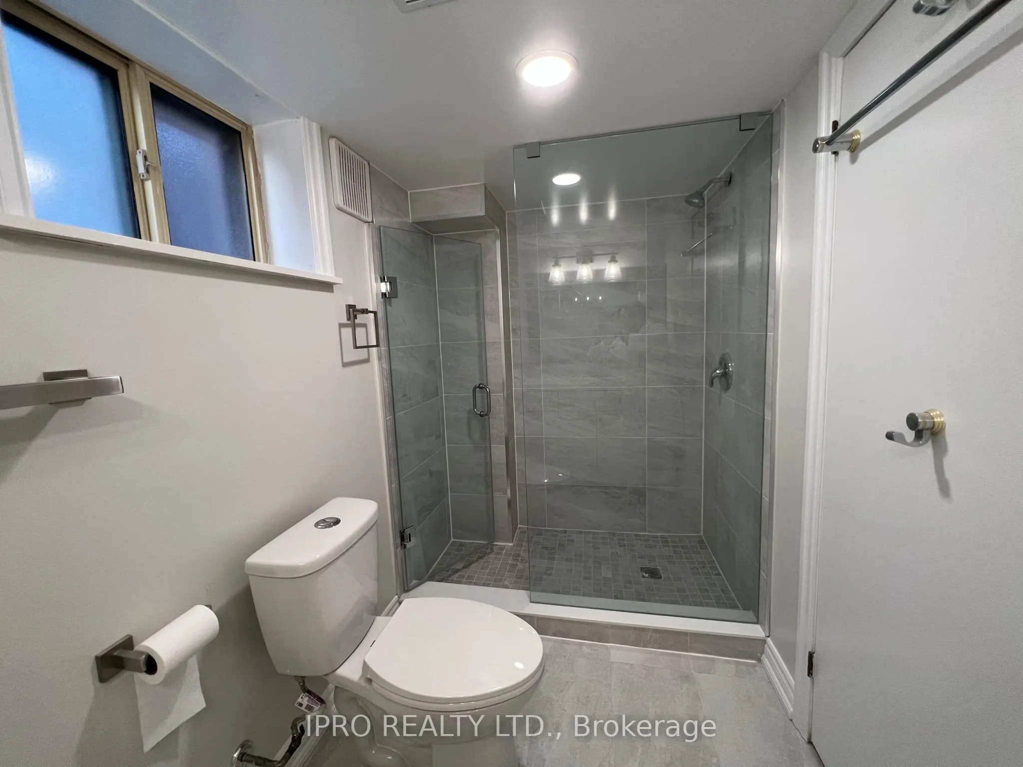 46 Rothsay Avenue, #(LOWER LEVEL)