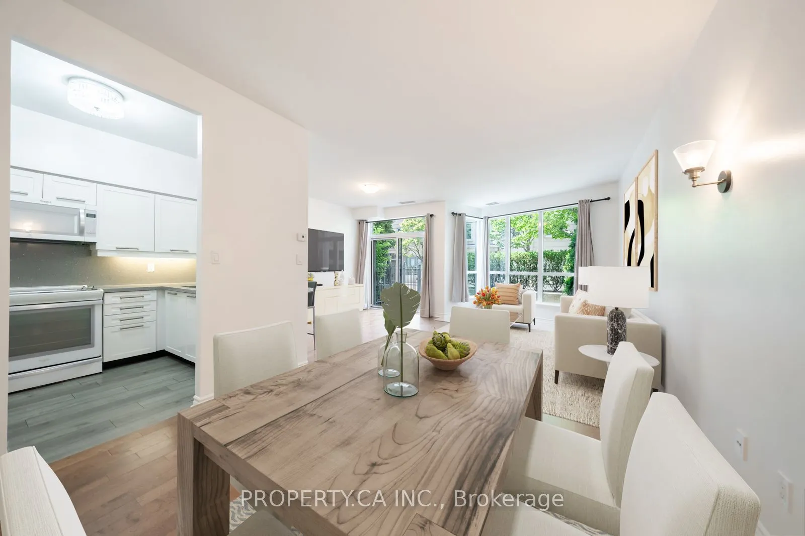 2111 Lakeshore Boulevard W, #105