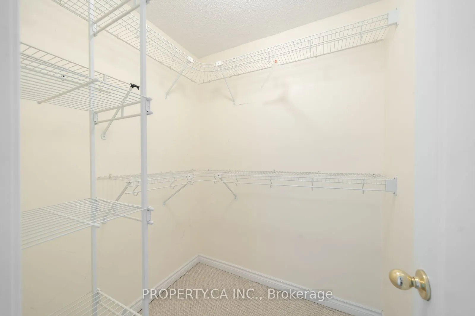 2111 Lakeshore Boulevard W, #105