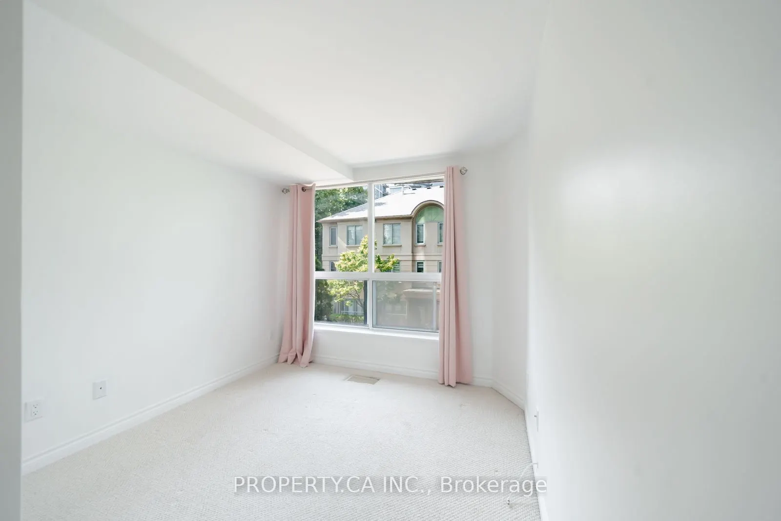 2111 Lakeshore Boulevard W, #105