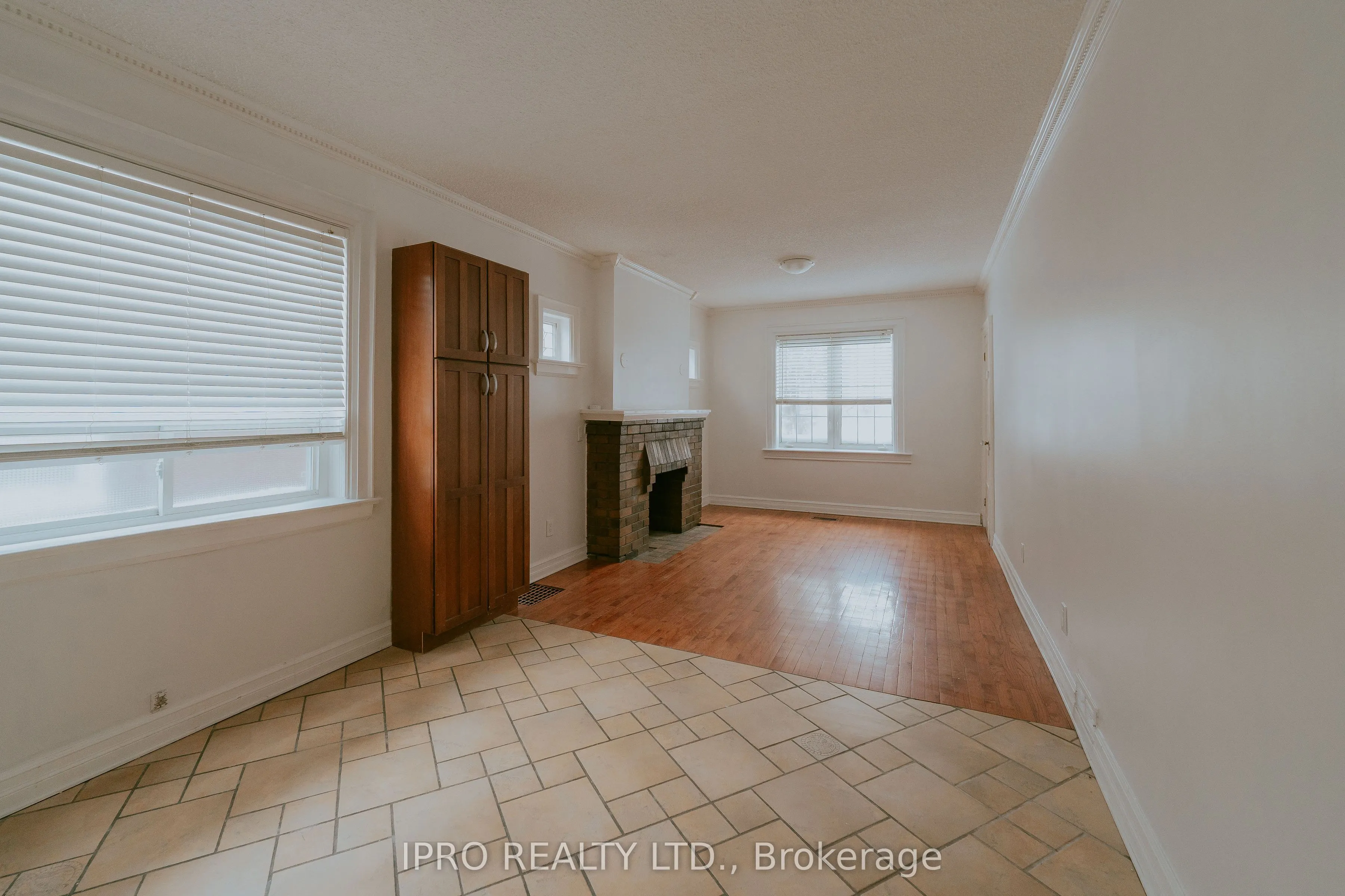183 Livingstone Avenue W