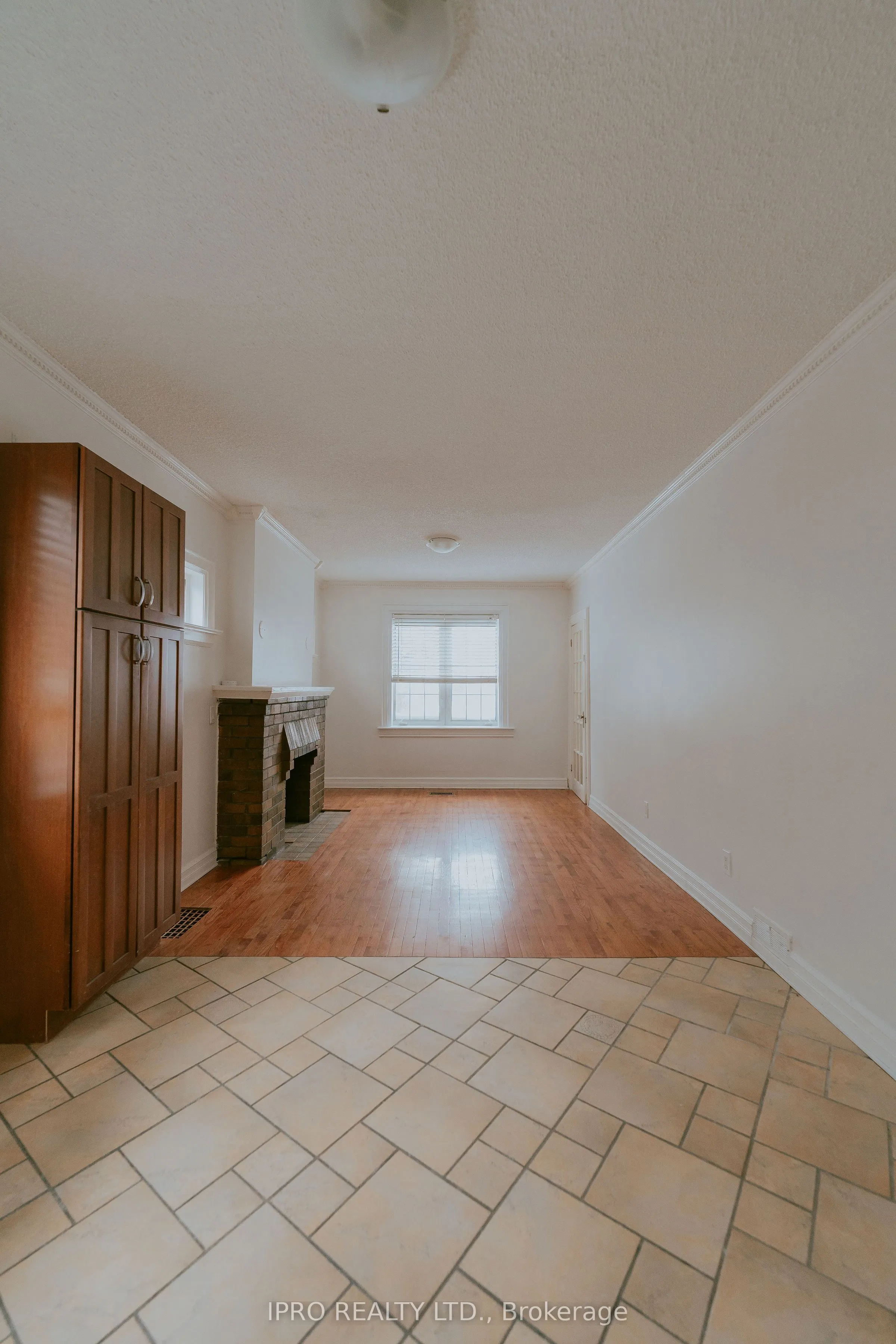 183 Livingstone Avenue W