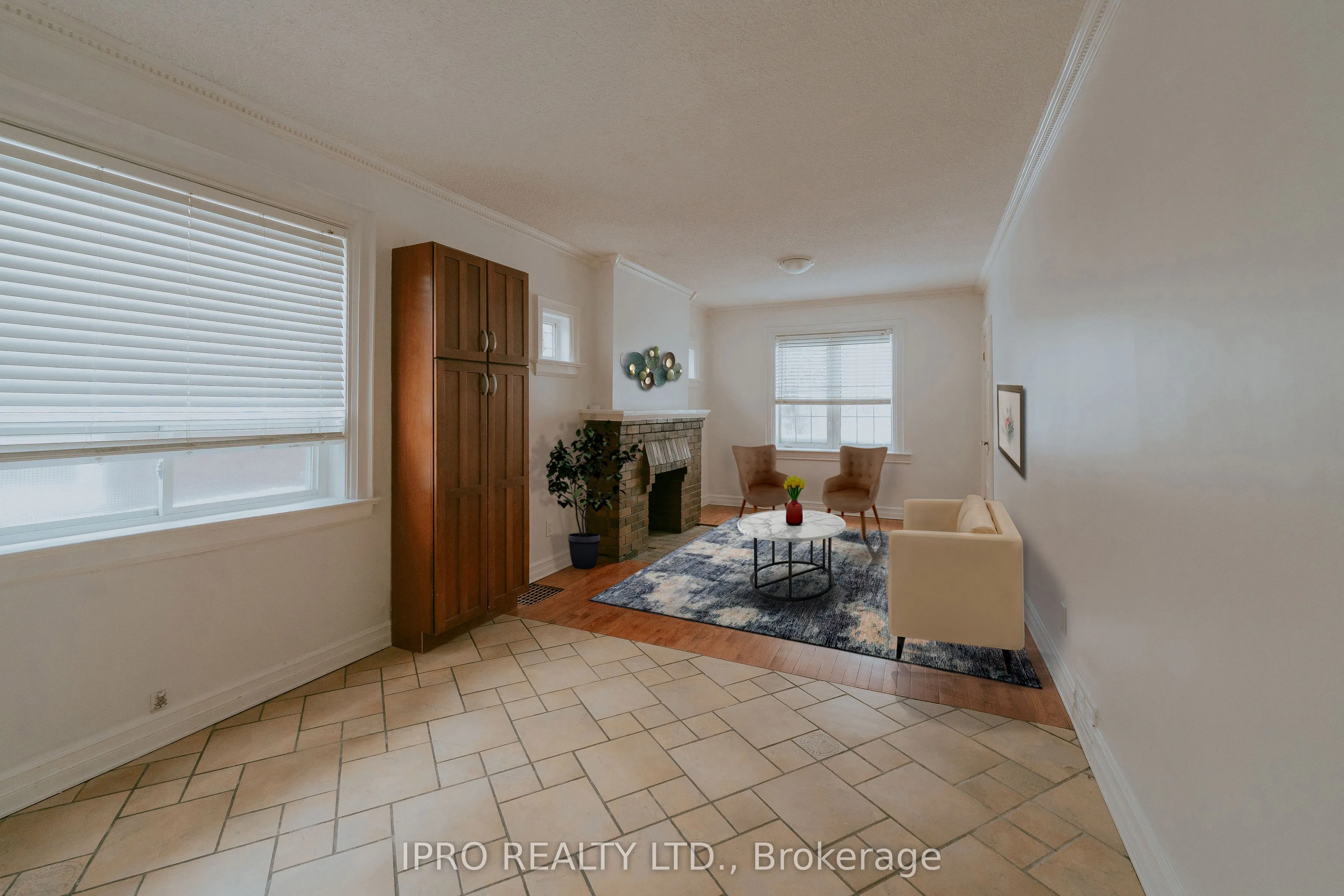 183 Livingstone Avenue W