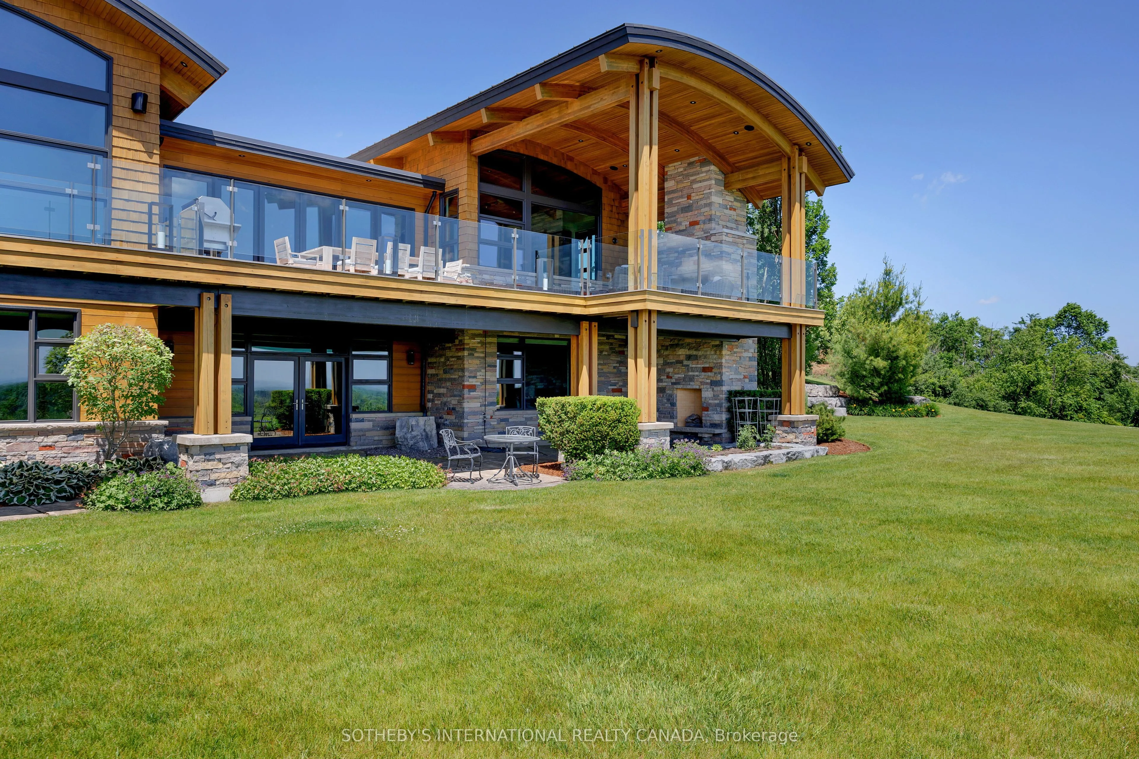 5765 ESCARPMENT Side Road