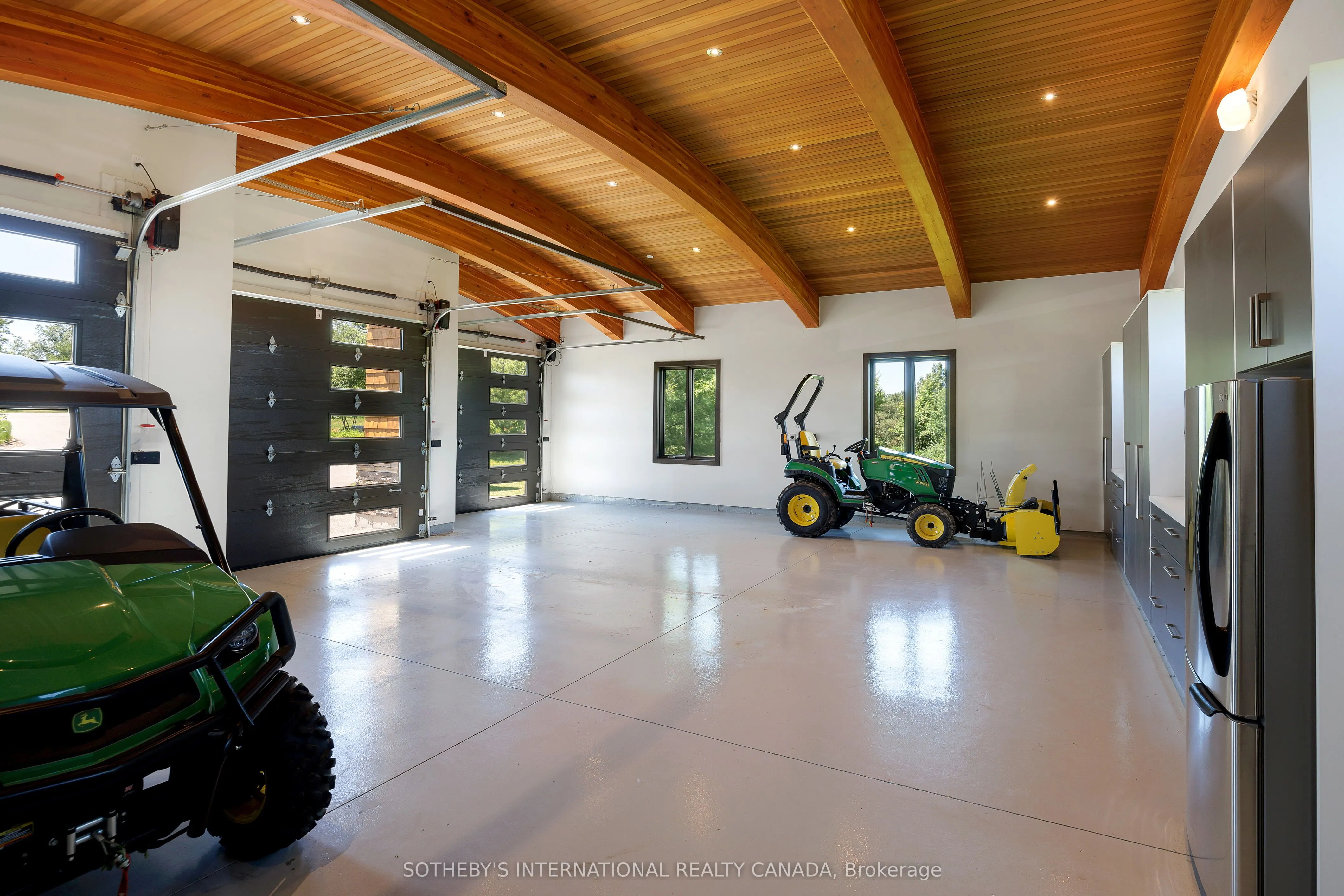 5765 ESCARPMENT Side Road