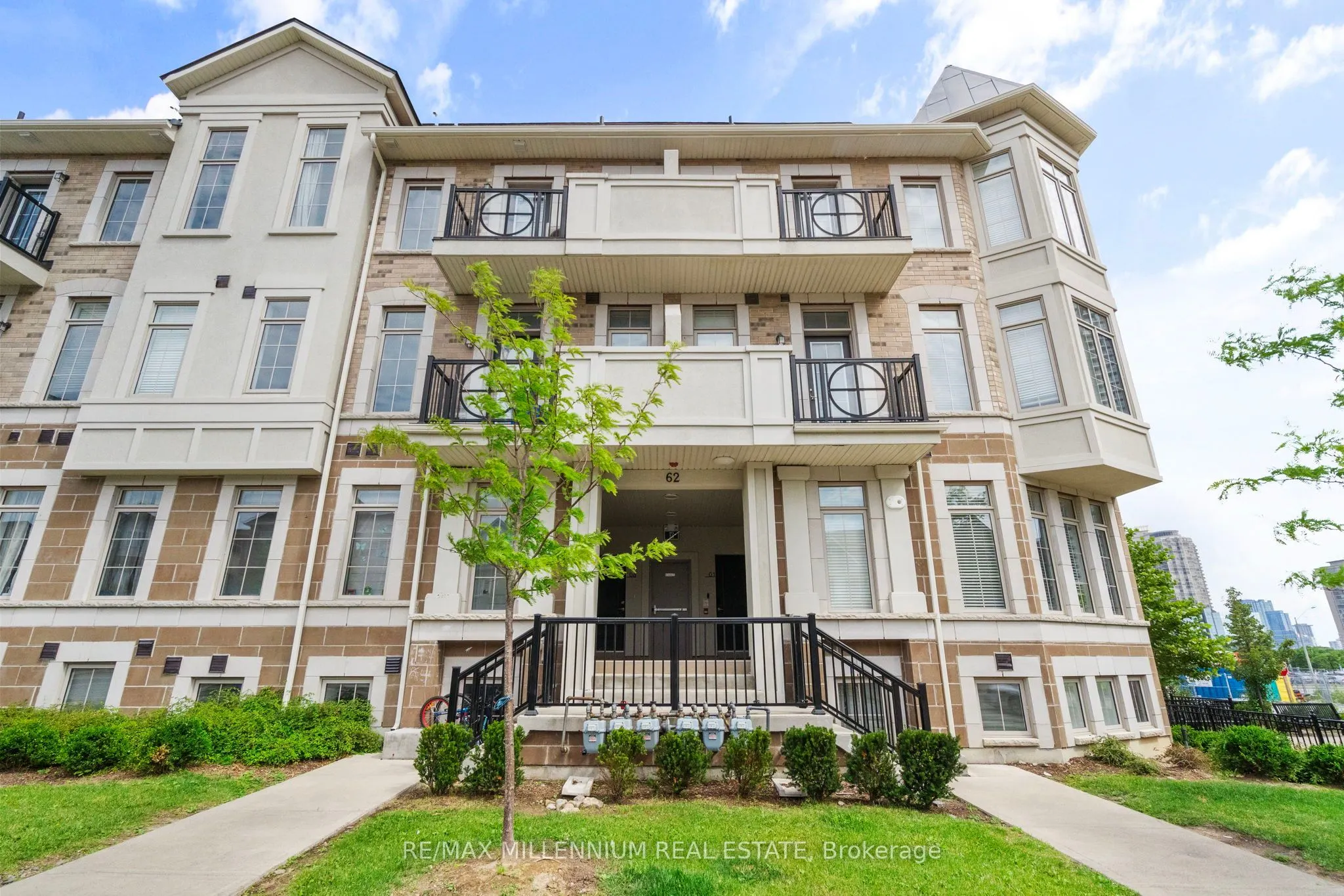 62 Preston Meadow Avenue, #6