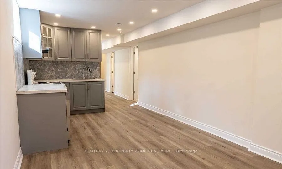 3361 The Credit Woodlands