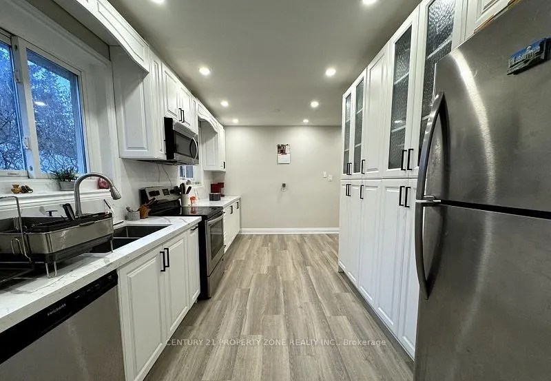 3361 The Credit Woodlands