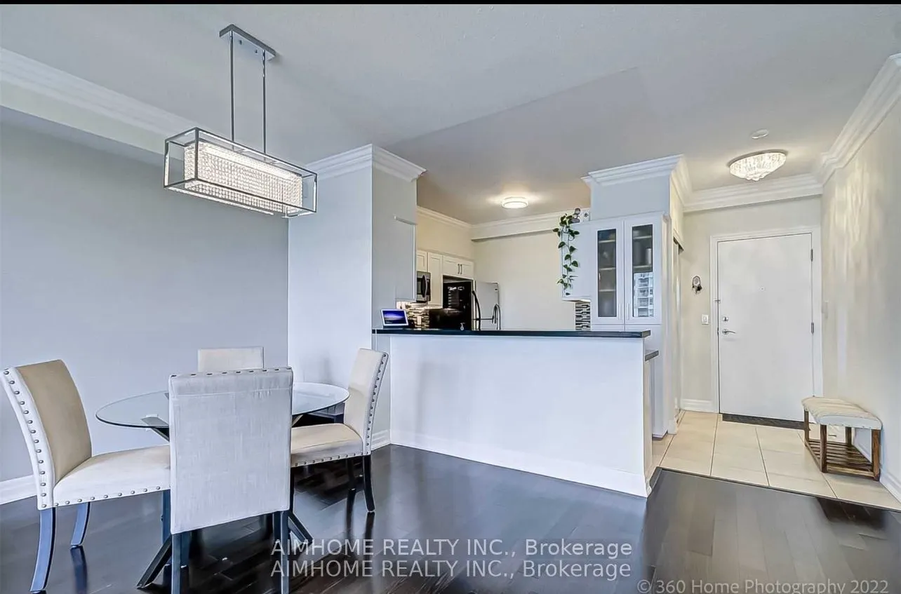 2119 Lakeshore Boulevard W, #607