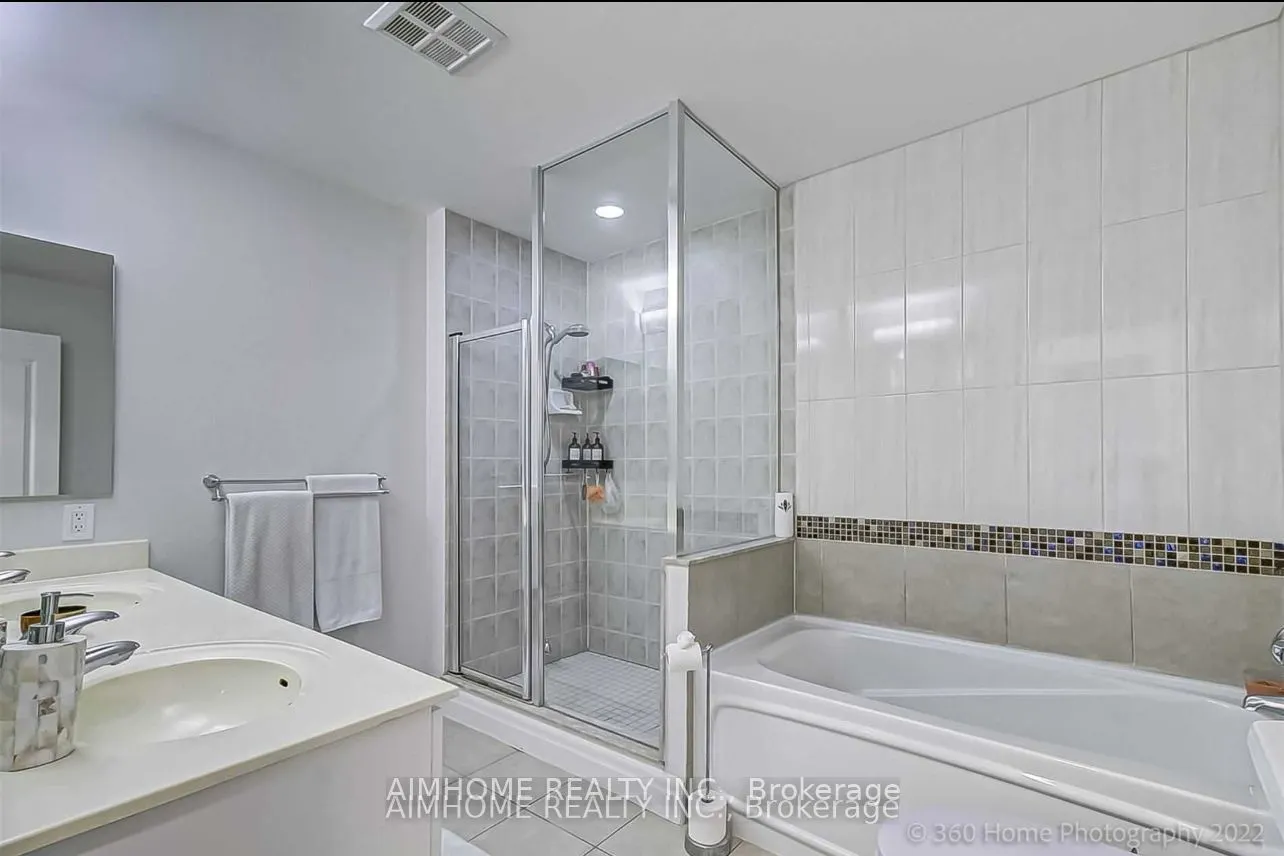 2119 Lakeshore Boulevard W, #607