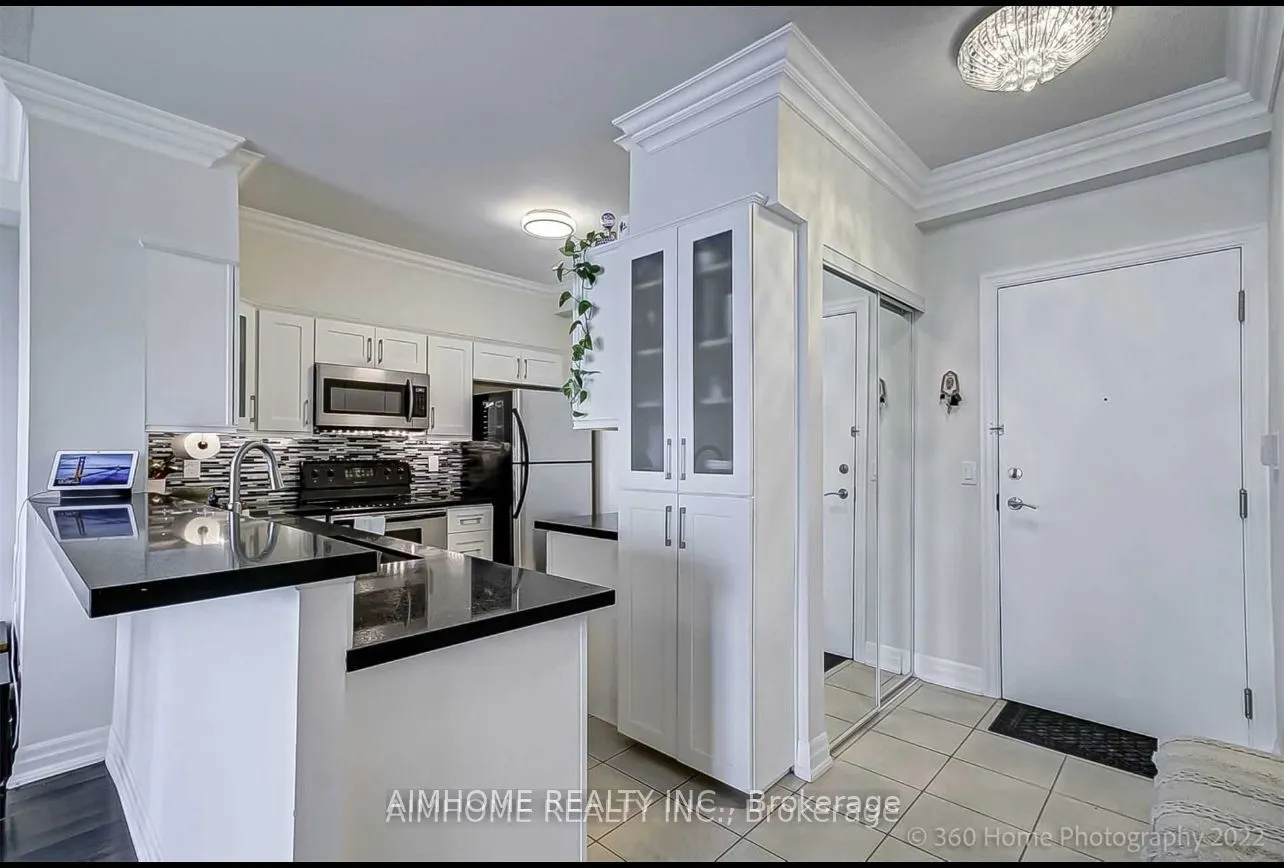 2119 Lakeshore Boulevard W, #607