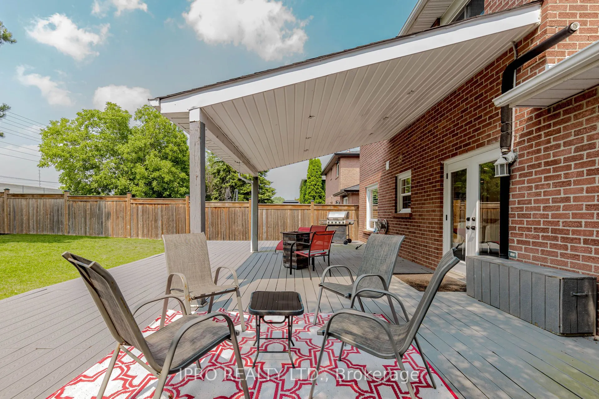 1073 Mesa Crescent