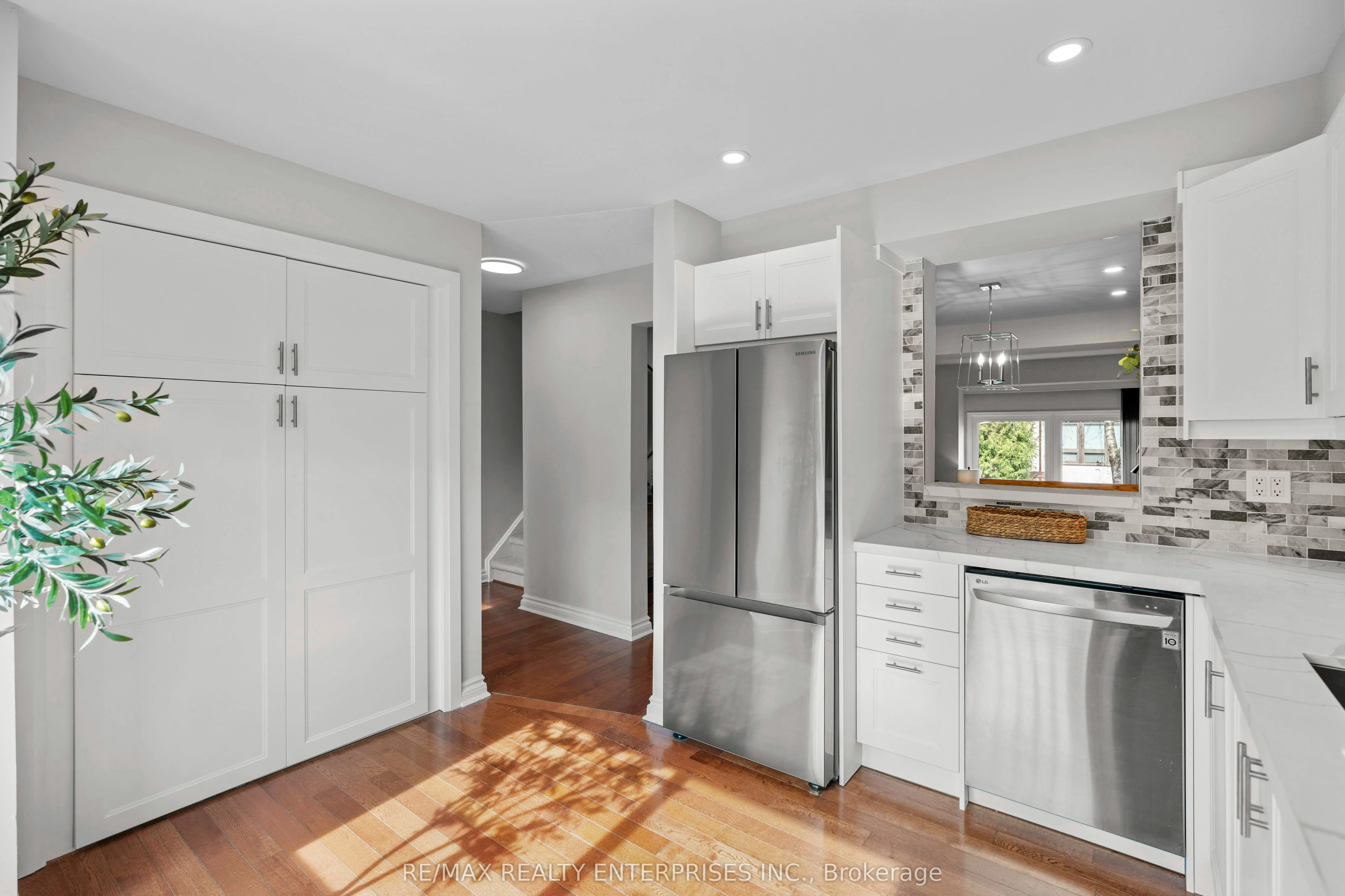 1060 Walden Circle, #40
