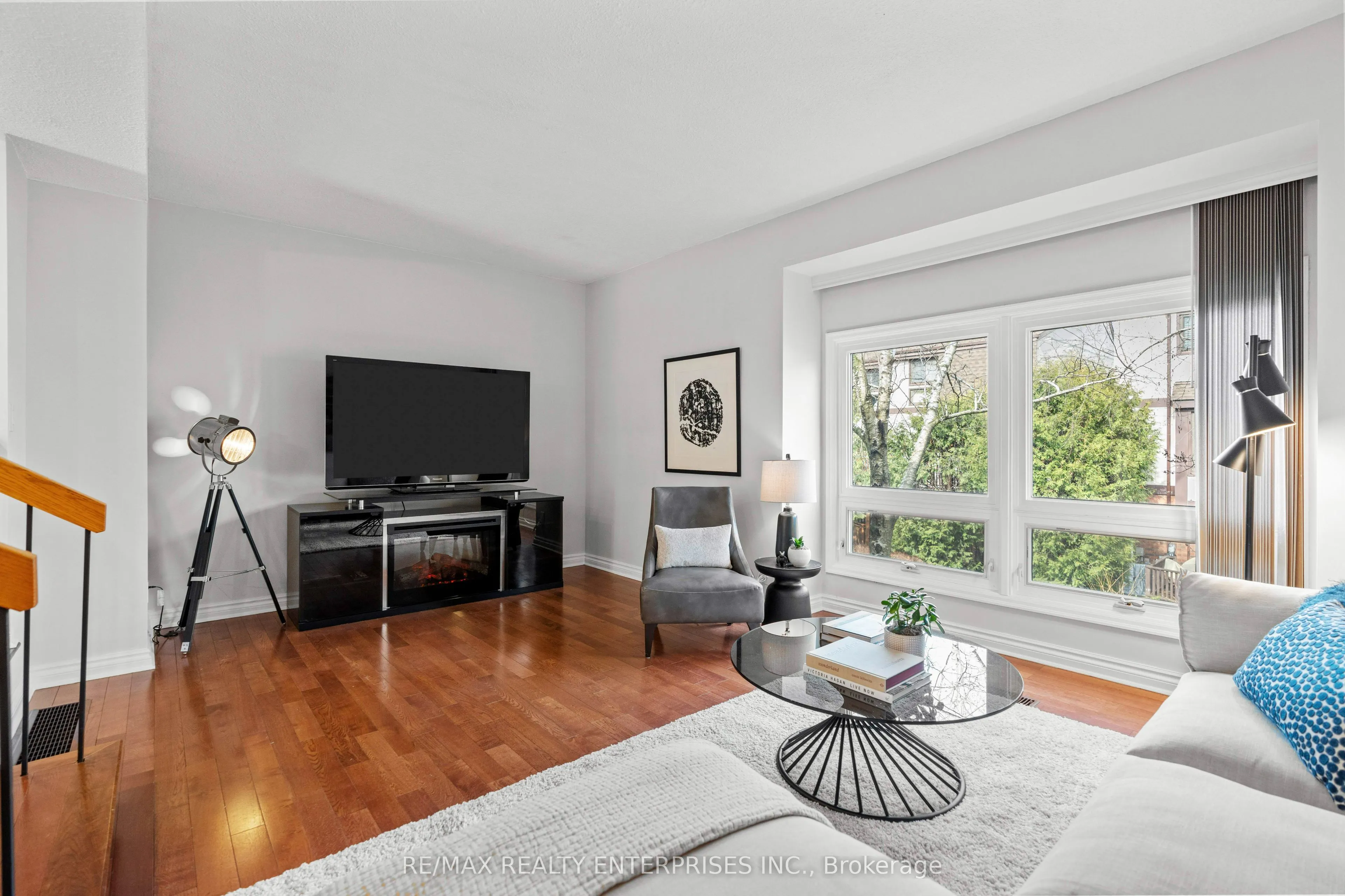 1060 Walden Circle, #40