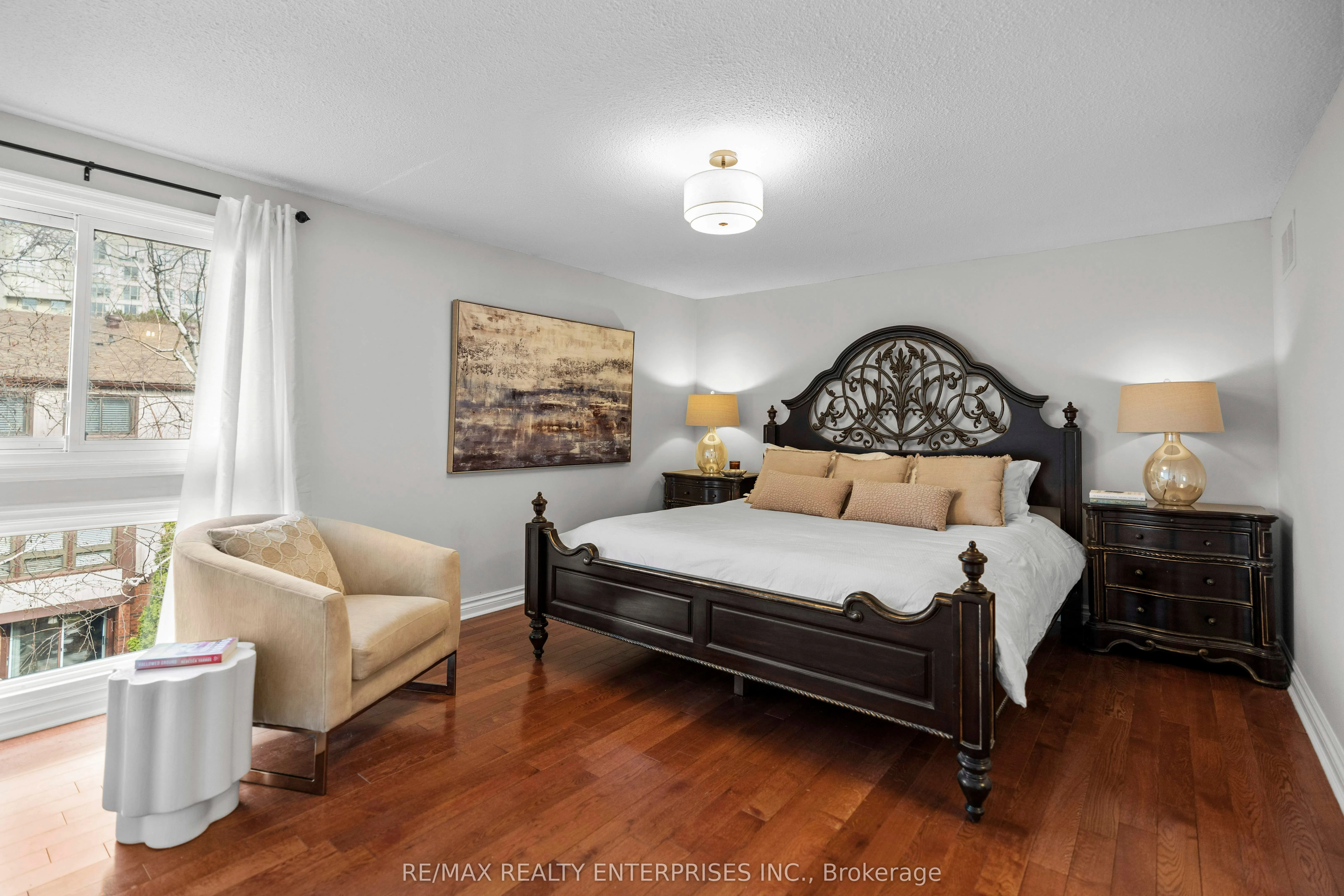 1060 Walden Circle, #40