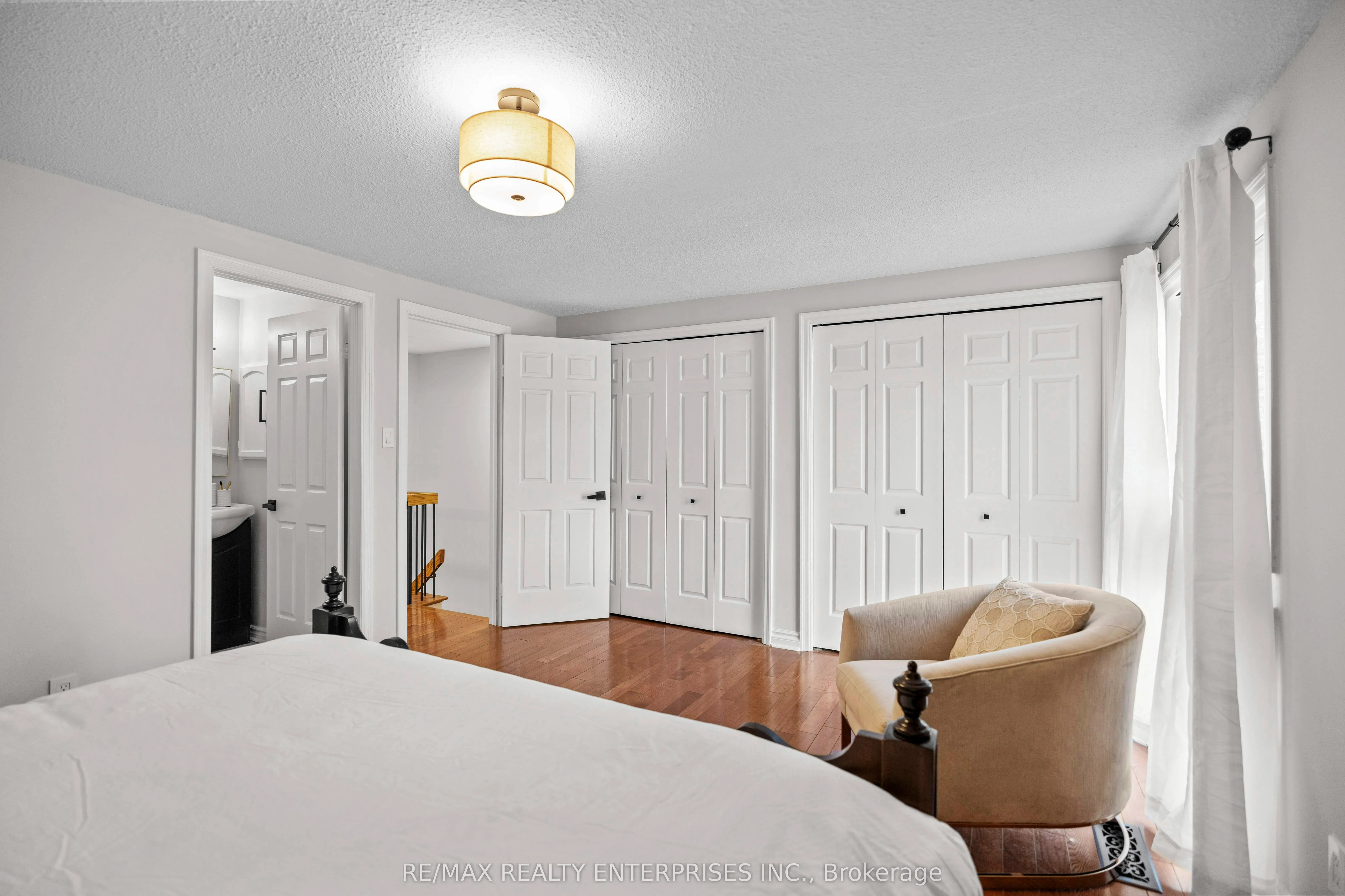 1060 Walden Circle, #40
