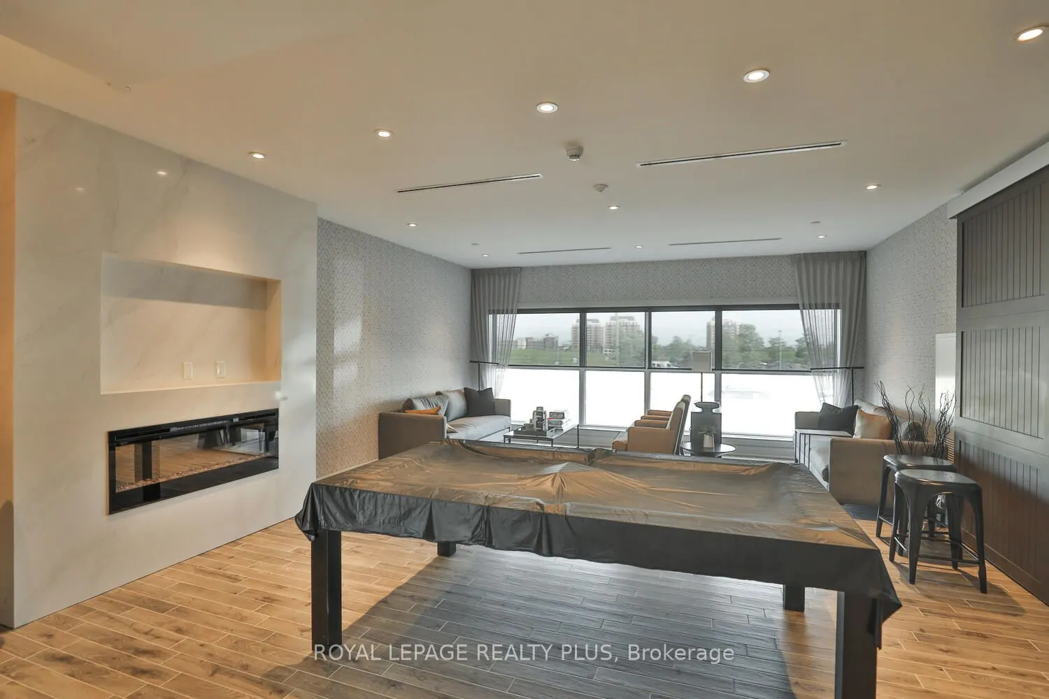 102 Grovewood Common, #306