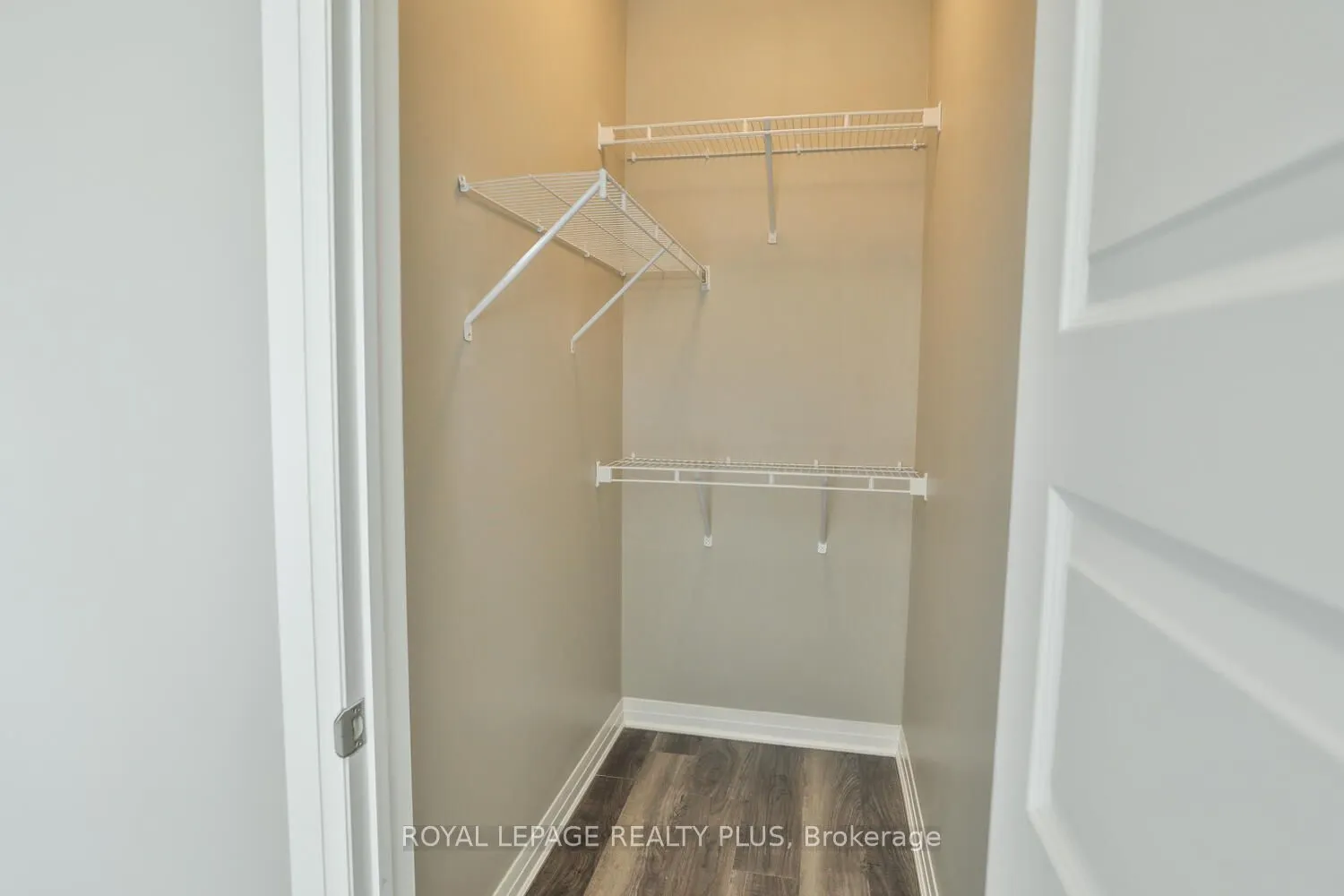 102 Grovewood Common, #306