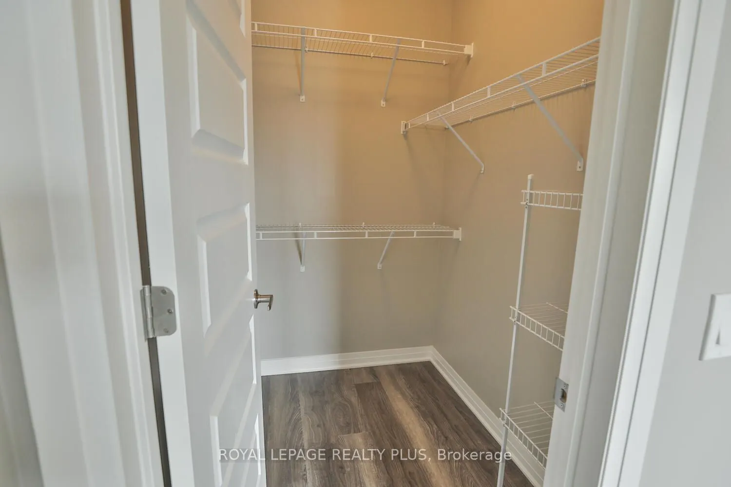 102 Grovewood Common, #306