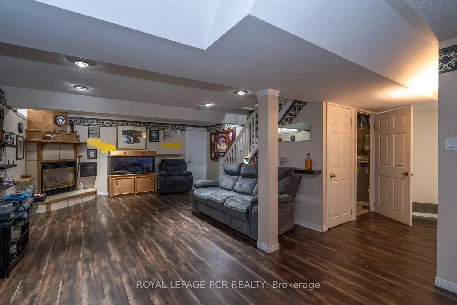 252 Elmwood Crescent