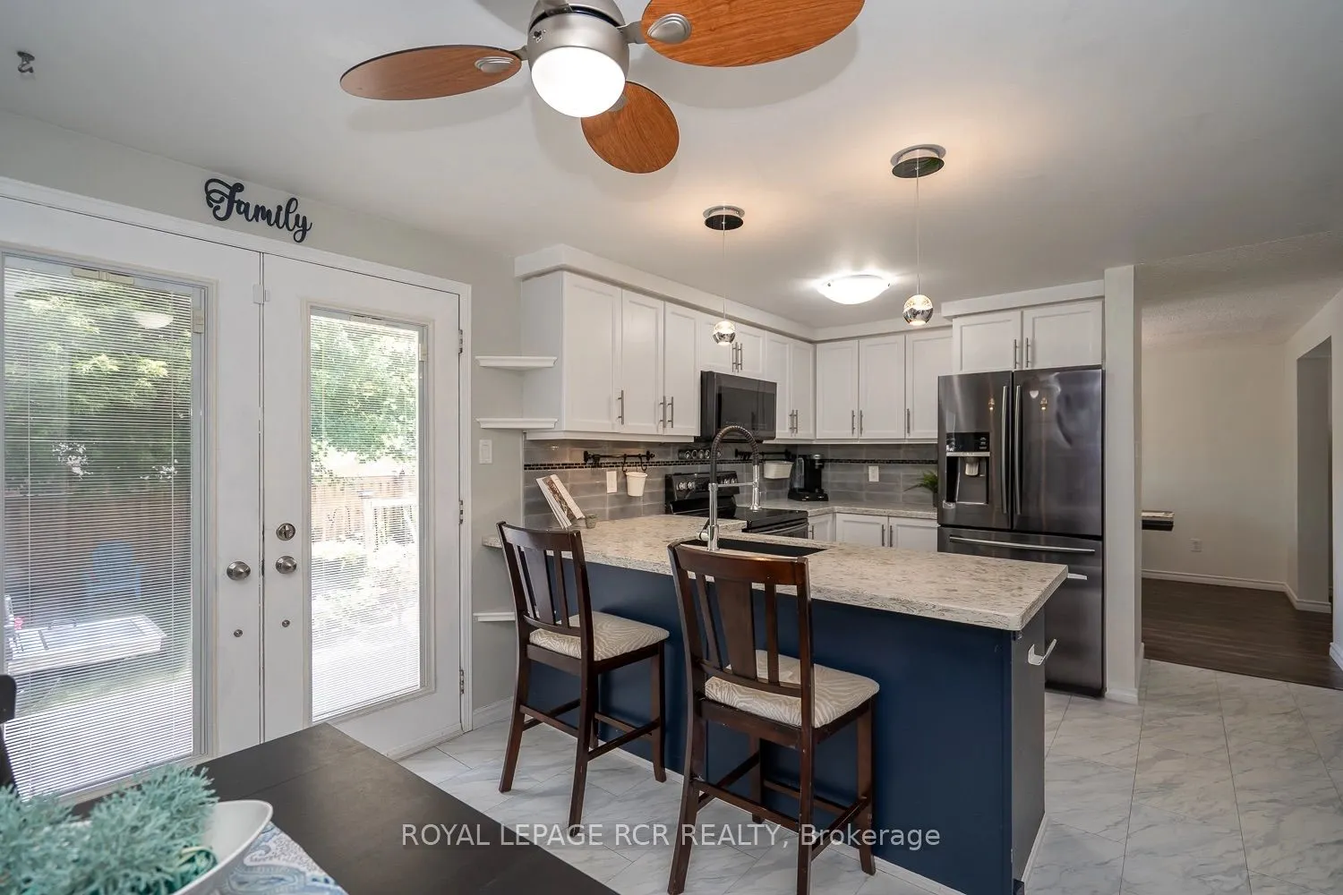 252 Elmwood Crescent